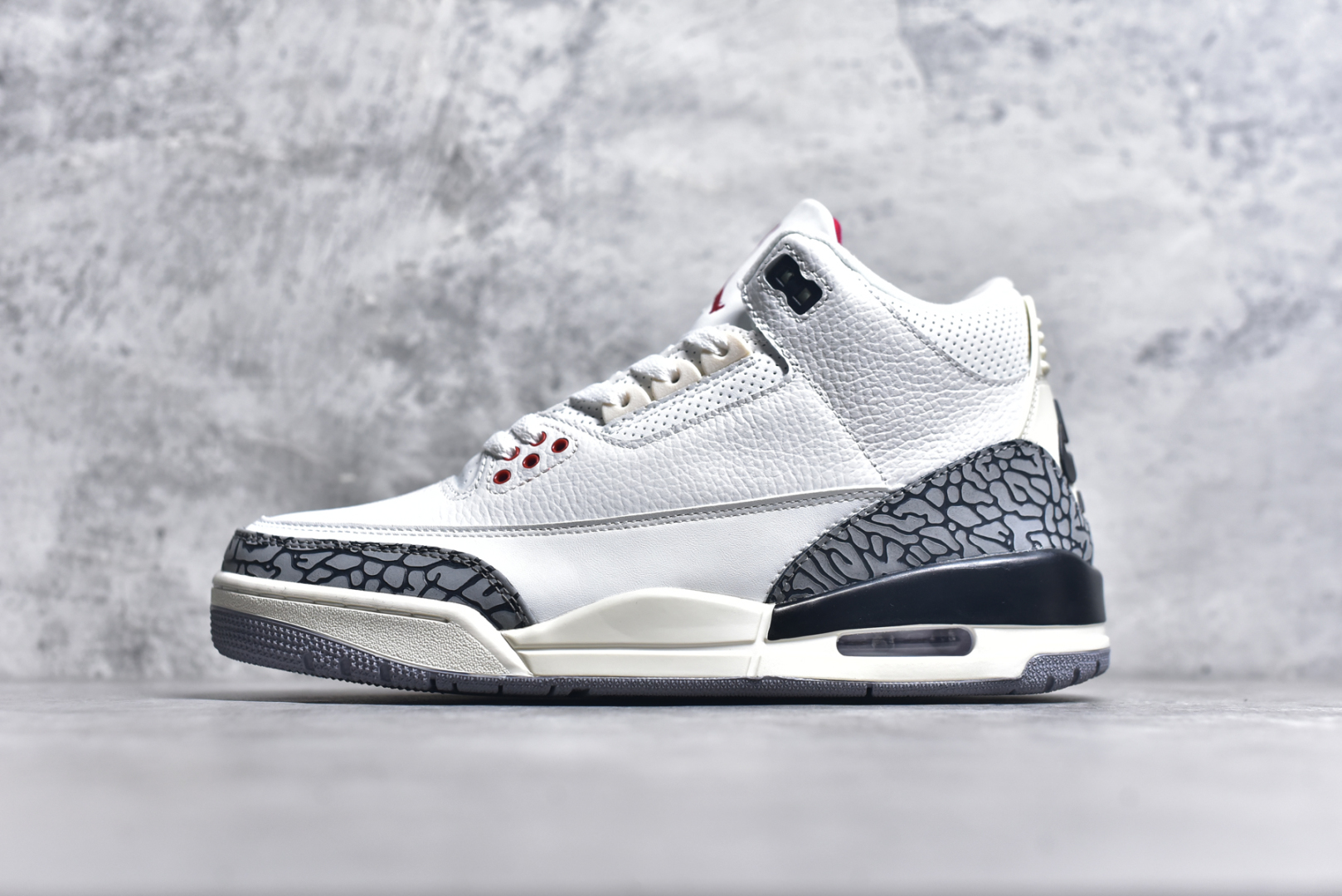#秒杀 外贸版福利特价 Air Jordan AJ3 系列 原纸板楦头开发 鞋型匹配公司货 正确鞋舌立体高频 最新原厂底模 大底卡色咬花完美 鞋柜必备鞋款 终端现货供应 尺码：36 36.5 37.5 38 38.5 39 40 40.5 41 42 42.5 43 44 44.5 45 46 47.5-选品中心