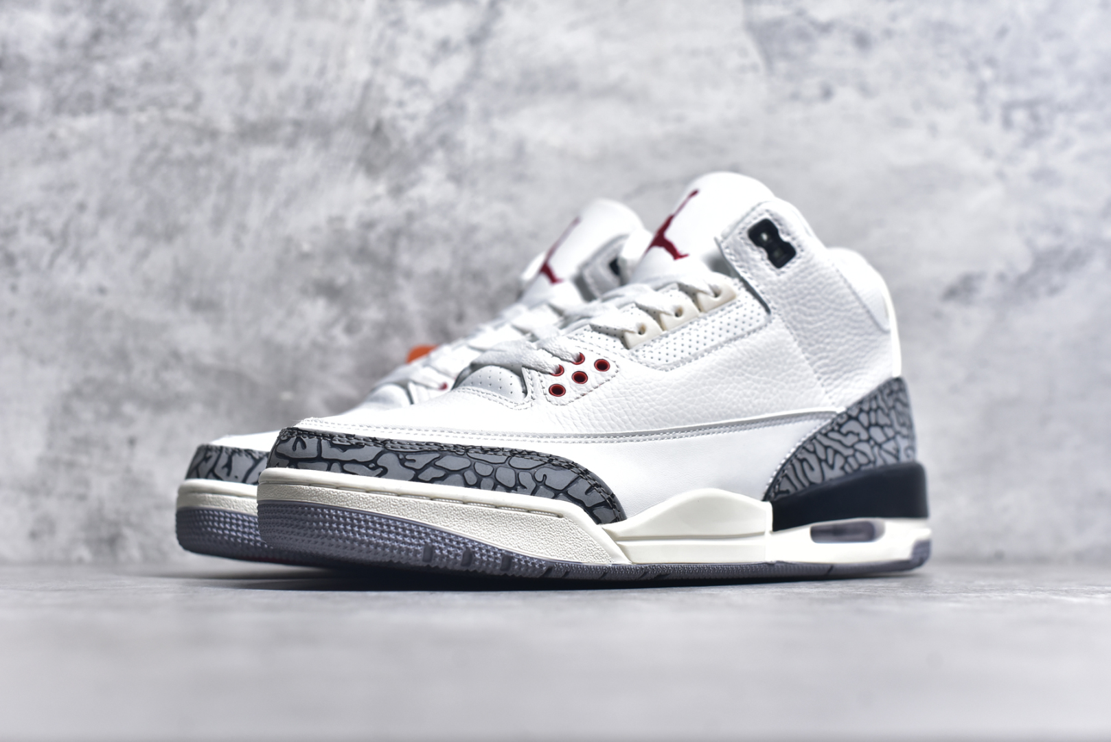 图片[2]-#秒杀 外贸版福利特价 Air Jordan AJ3 系列 原纸板楦头开发 鞋型匹配公司货 正确鞋舌立体高频 最新原厂底模 大底卡色咬花完美 鞋柜必备鞋款 终端现货供应 尺码：36 36.5 37.5 38 38.5 39 40 40.5 41 42 42.5 43 44 44.5 45 46 47.5-选品中心