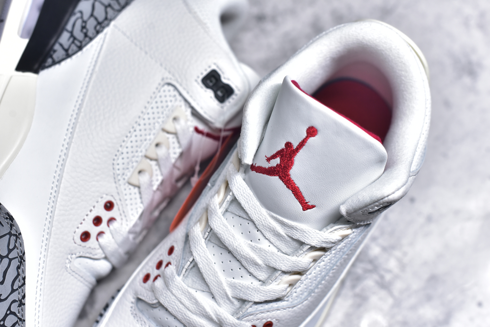 图片[9]-#秒杀 外贸版福利特价 Air Jordan AJ3 系列 原纸板楦头开发 鞋型匹配公司货 正确鞋舌立体高频 最新原厂底模 大底卡色咬花完美 鞋柜必备鞋款 终端现货供应 尺码：36 36.5 37.5 38 38.5 39 40 40.5 41 42 42.5 43 44 44.5 45 46 47.5-选品中心