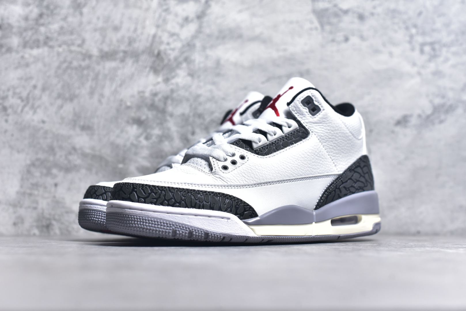 图片[2]-#秒杀 外贸版福利特价 Air Jordan AJ3 系列 原纸板楦头开发 鞋型匹配公司货 正确鞋舌立体高频 最新原厂底模 大底卡色咬花完美 鞋柜必备鞋款 终端现货供应 尺码：36 36.5 37.5 38 38.5 39 40 40.5 41 42 42.5 43 44 44.5 45 46 47.5-选品中心