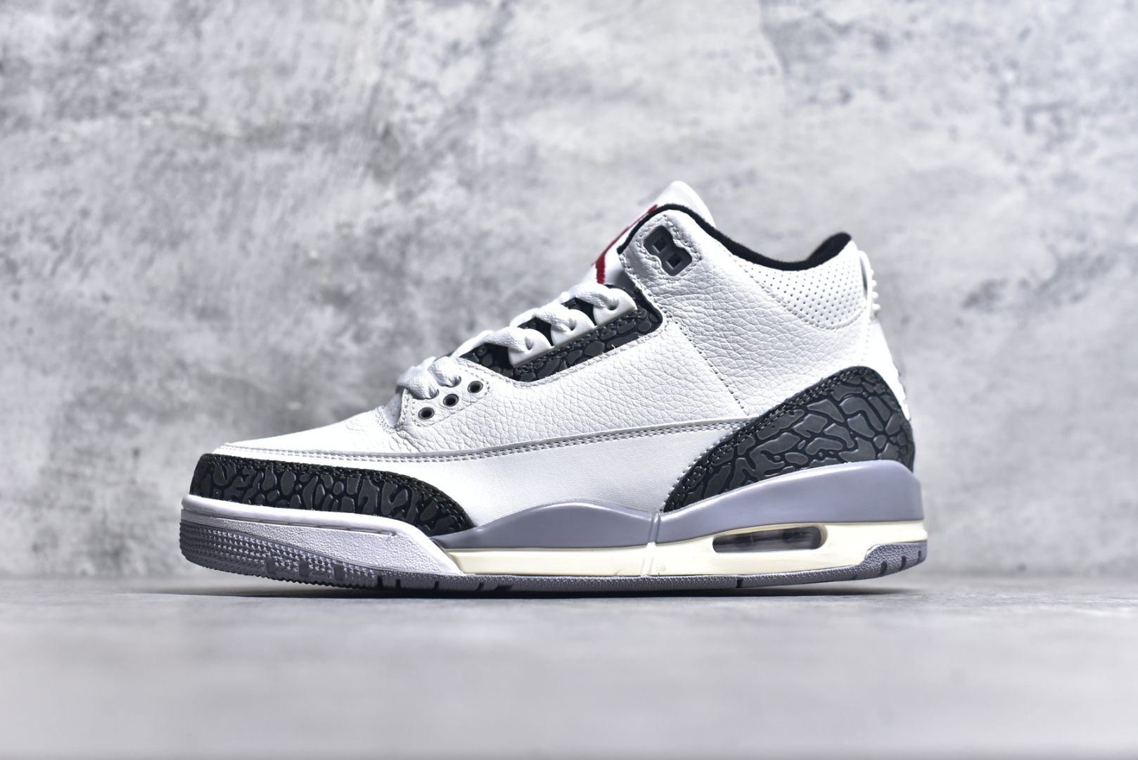 #秒杀 外贸版福利特价 Air Jordan AJ3 系列 原纸板楦头开发 鞋型匹配公司货 正确鞋舌立体高频 最新原厂底模 大底卡色咬花完美 鞋柜必备鞋款 终端现货供应 尺码：36 36.5 37.5 38 38.5 39 40 40.5 41 42 42.5 43 44 44.5 45 46 47.5-选品中心