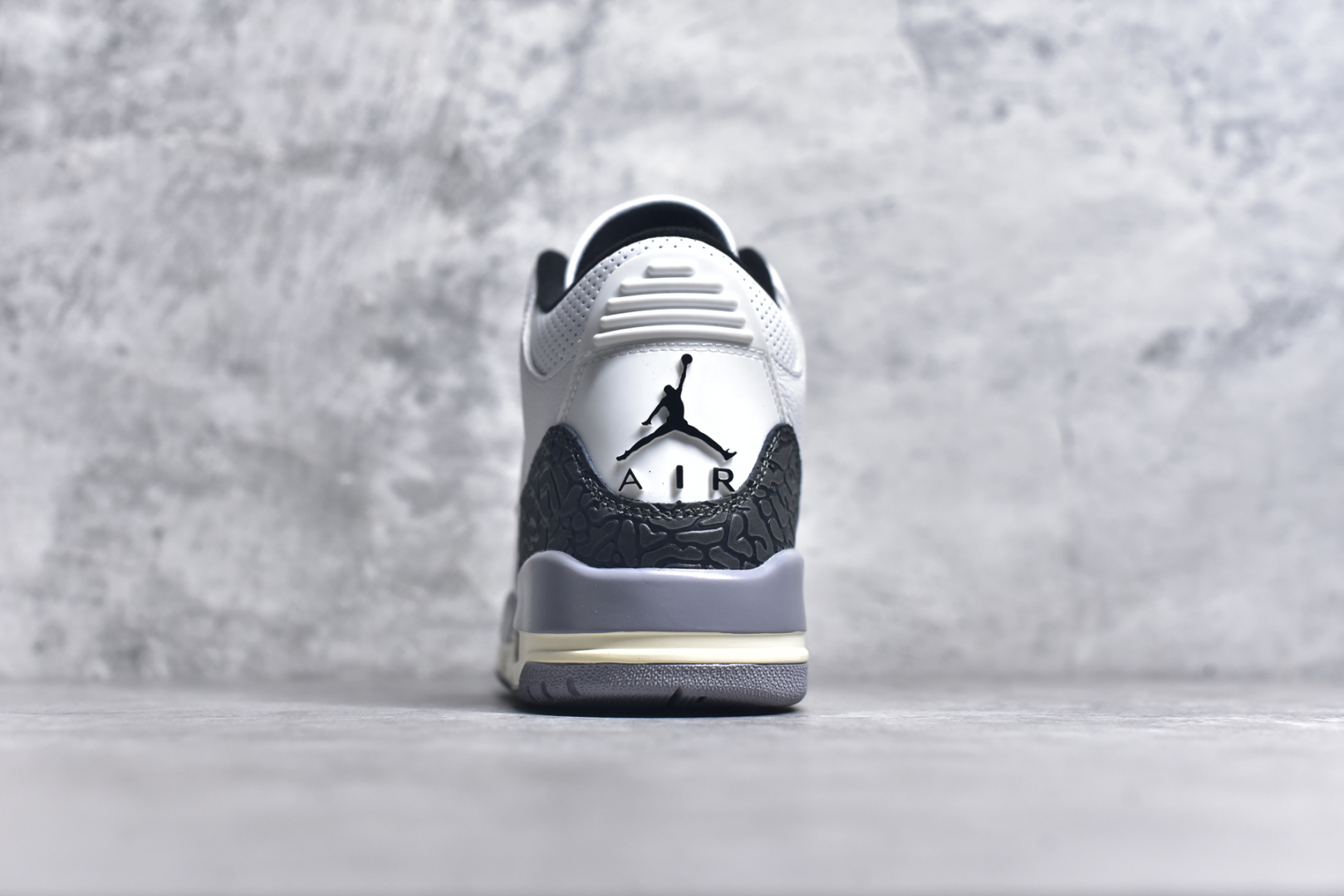 图片[5]-#秒杀 外贸版福利特价 Air Jordan AJ3 系列 原纸板楦头开发 鞋型匹配公司货 正确鞋舌立体高频 最新原厂底模 大底卡色咬花完美 鞋柜必备鞋款 终端现货供应 尺码：36 36.5 37.5 38 38.5 39 40 40.5 41 42 42.5 43 44 44.5 45 46 47.5-选品中心