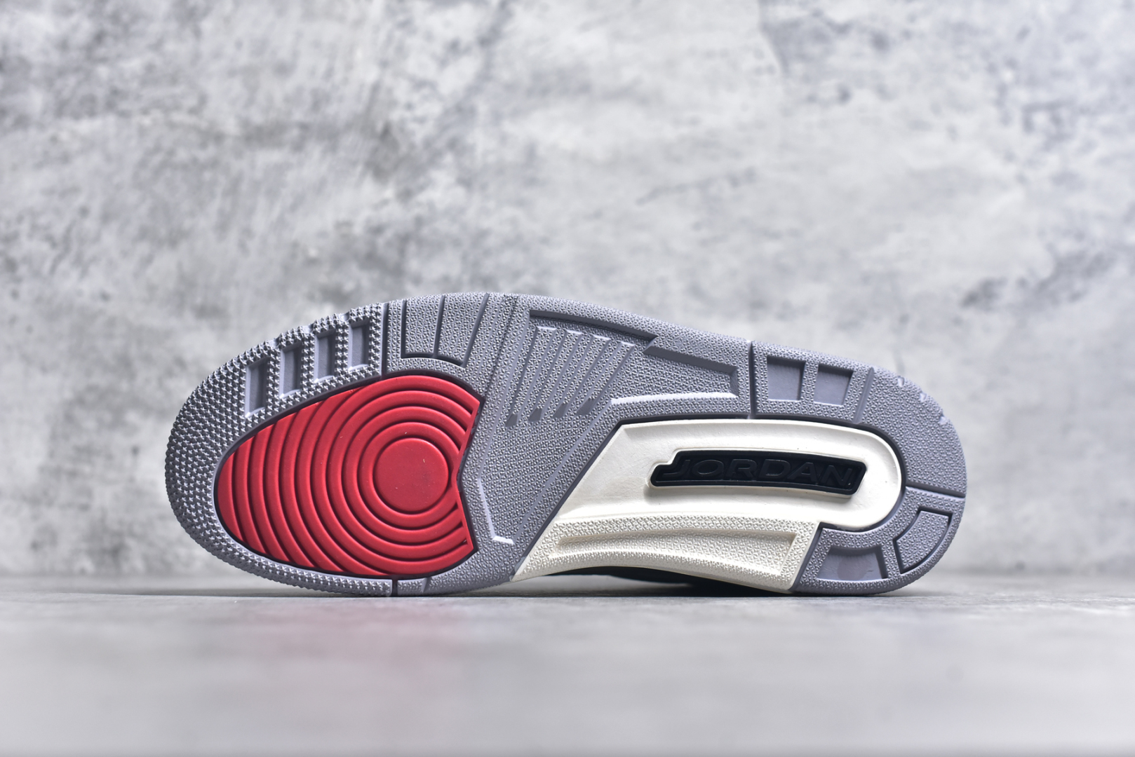 图片[6]-#秒杀 外贸版福利特价 Air Jordan AJ3 系列 原纸板楦头开发 鞋型匹配公司货 正确鞋舌立体高频 最新原厂底模 大底卡色咬花完美 鞋柜必备鞋款 终端现货供应 尺码：36 36.5 37.5 38 38.5 39 40 40.5 41 42 42.5 43 44 44.5 45 46 47.5-选品中心