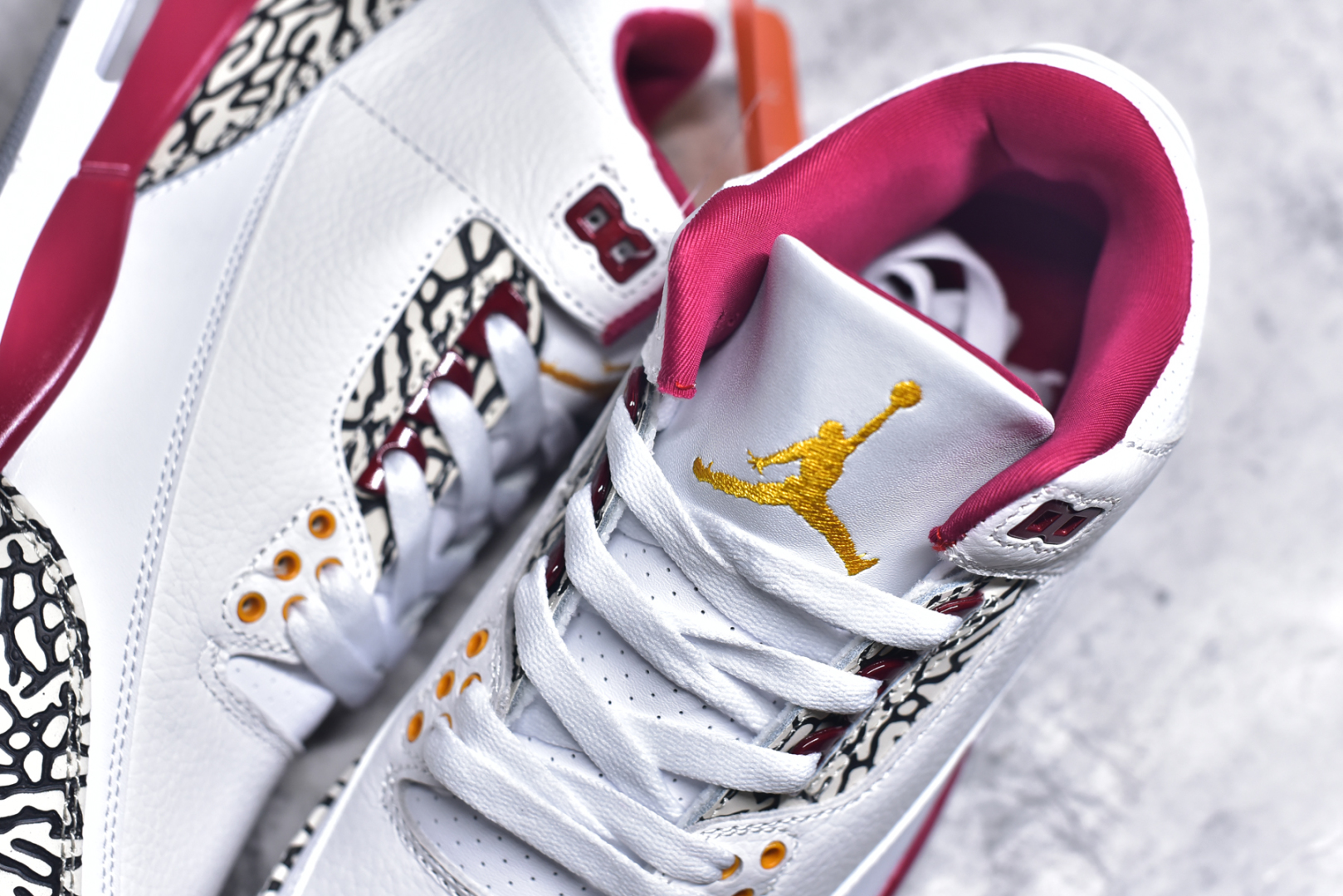 图片[9]-#秒杀 外贸版福利特价 Air Jordan AJ3 系列 原纸板楦头开发 鞋型匹配公司货 正确鞋舌立体高频 最新原厂底模 大底卡色咬花完美 鞋柜必备鞋款 终端现货供应 尺码：36 36.5 37.5 38 38.5 39 40 40.5 41 42 42.5 43 44 44.5 45 46 47.5-选品中心