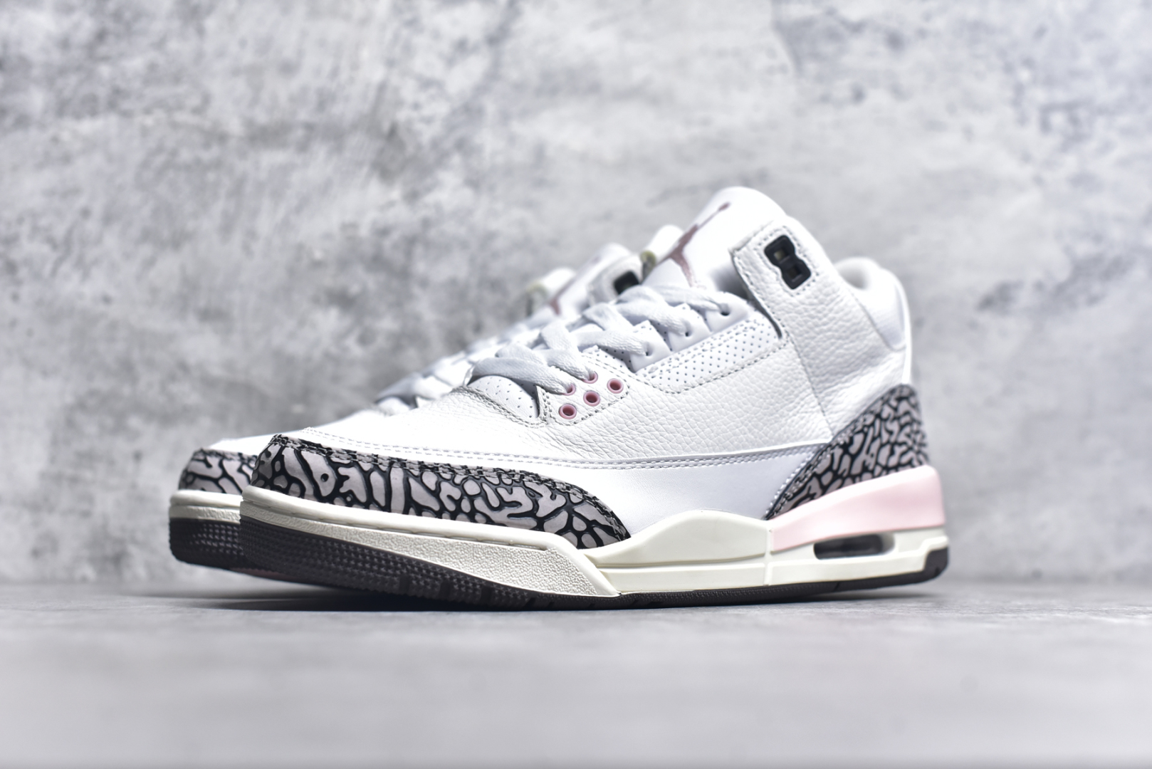 图片[2]-#秒杀 外贸版福利特价 Air Jordan AJ3 系列 原纸板楦头开发 鞋型匹配公司货 正确鞋舌立体高频 最新原厂底模 大底卡色咬花完美 鞋柜必备鞋款 终端现货供应 尺码：36 36.5 37.5 38 38.5 39 40 40.5 41 42 42.5 43 44 44.5 45 46 47.5-选品中心
