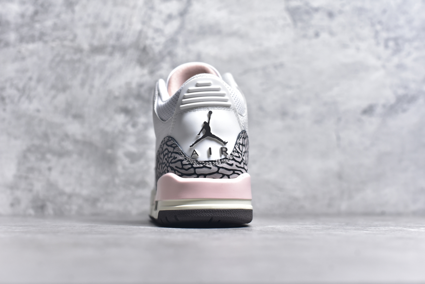 图片[5]-#秒杀 外贸版福利特价 Air Jordan AJ3 系列 原纸板楦头开发 鞋型匹配公司货 正确鞋舌立体高频 最新原厂底模 大底卡色咬花完美 鞋柜必备鞋款 终端现货供应 尺码：36 36.5 37.5 38 38.5 39 40 40.5 41 42 42.5 43 44 44.5 45 46 47.5-选品中心