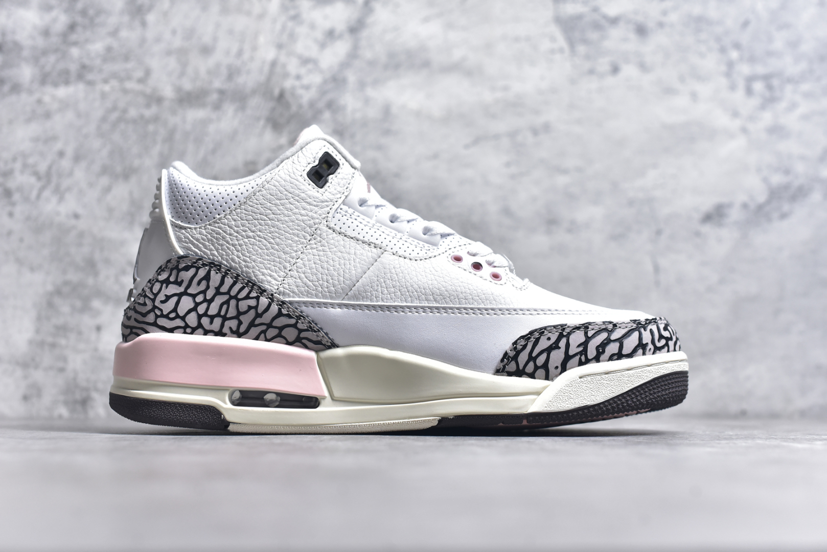 图片[3]-#秒杀 外贸版福利特价 Air Jordan AJ3 系列 原纸板楦头开发 鞋型匹配公司货 正确鞋舌立体高频 最新原厂底模 大底卡色咬花完美 鞋柜必备鞋款 终端现货供应 尺码：36 36.5 37.5 38 38.5 39 40 40.5 41 42 42.5 43 44 44.5 45 46 47.5-选品中心