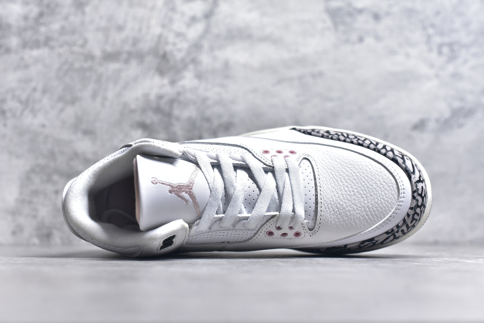 图片[4]-#秒杀 外贸版福利特价 Air Jordan AJ3 系列 原纸板楦头开发 鞋型匹配公司货 正确鞋舌立体高频 最新原厂底模 大底卡色咬花完美 鞋柜必备鞋款 终端现货供应 尺码：36 36.5 37.5 38 38.5 39 40 40.5 41 42 42.5 43 44 44.5 45 46 47.5-选品中心