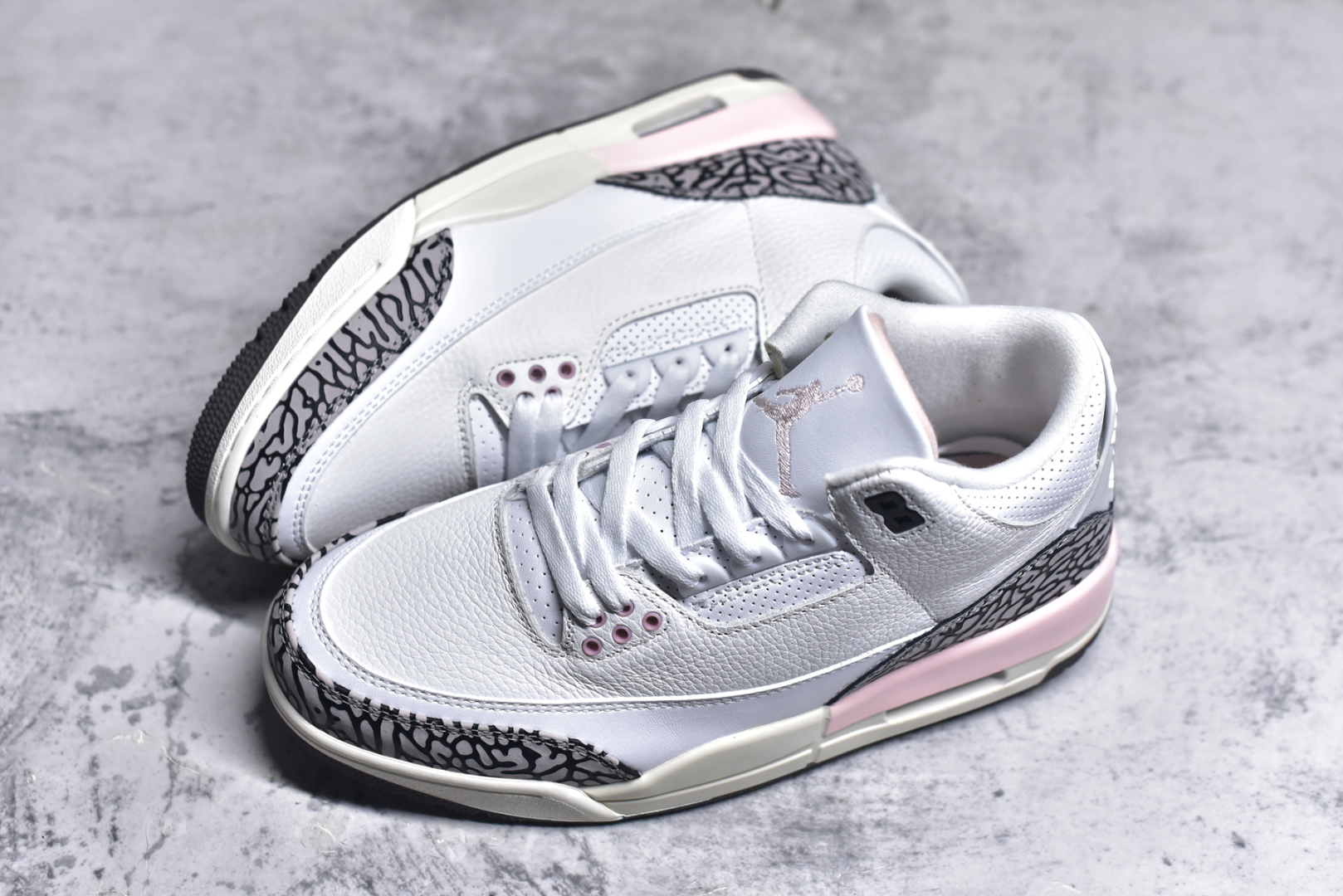 图片[7]-#秒杀 外贸版福利特价 Air Jordan AJ3 系列 原纸板楦头开发 鞋型匹配公司货 正确鞋舌立体高频 最新原厂底模 大底卡色咬花完美 鞋柜必备鞋款 终端现货供应 尺码：36 36.5 37.5 38 38.5 39 40 40.5 41 42 42.5 43 44 44.5 45 46 47.5-选品中心