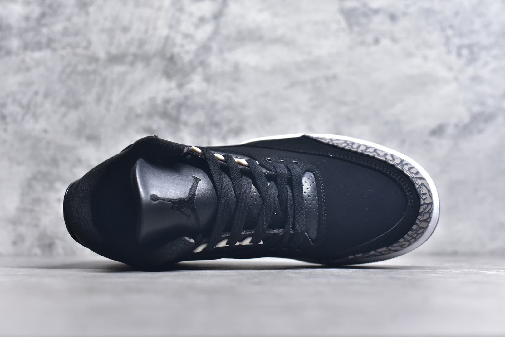 图片[4]-#秒杀 外贸版福利特价 Air Jordan AJ3 系列 原纸板楦头开发 鞋型匹配公司货 正确鞋舌立体高频 最新原厂底模 大底卡色咬花完美 鞋柜必备鞋款 终端现货供应 尺码：36 36.5 37.5 38 38.5 39 40 40.5 41 42 42.5 43 44 44.5 45 46 47.5-选品中心