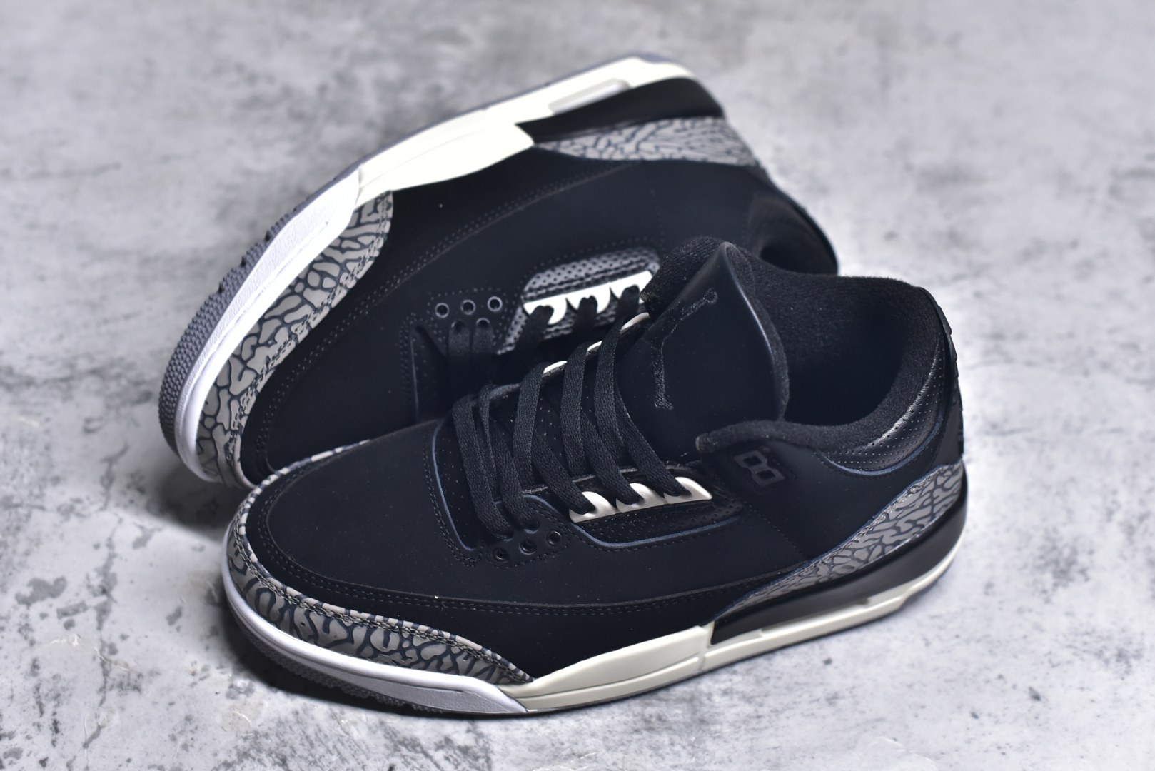 图片[7]-#秒杀 外贸版福利特价 Air Jordan AJ3 系列 原纸板楦头开发 鞋型匹配公司货 正确鞋舌立体高频 最新原厂底模 大底卡色咬花完美 鞋柜必备鞋款 终端现货供应 尺码：36 36.5 37.5 38 38.5 39 40 40.5 41 42 42.5 43 44 44.5 45 46 47.5-选品中心