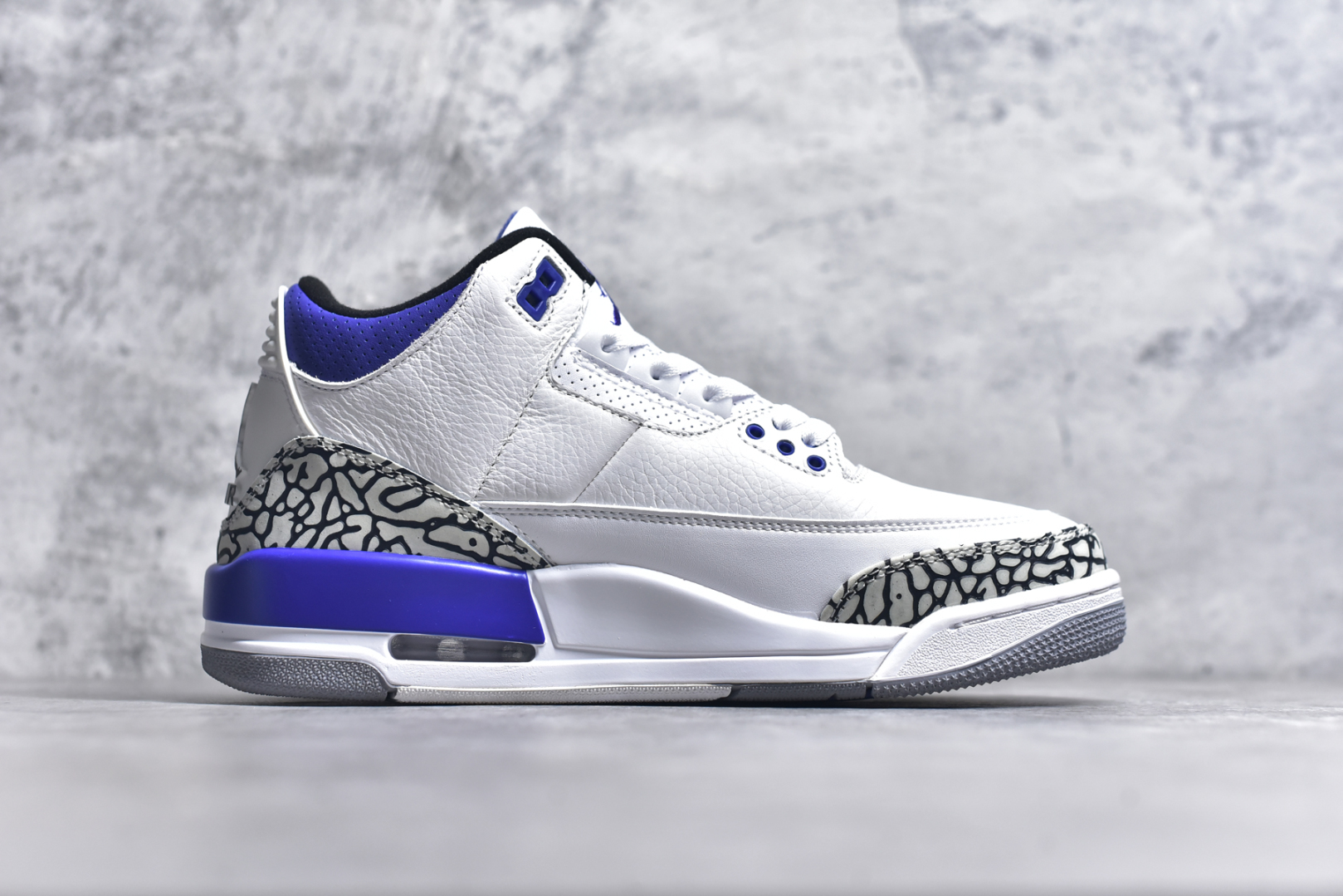 图片[3]-#秒杀 外贸版福利特价 Air Jordan AJ3 系列 原纸板楦头开发 鞋型匹配公司货 正确鞋舌立体高频 最新原厂底模 大底卡色咬花完美 鞋柜必备鞋款 终端现货供应 尺码：36 36.5 37.5 38 38.5 39 40 40.5 41 42 42.5 43 44 44.5 45 46 47.5-选品中心