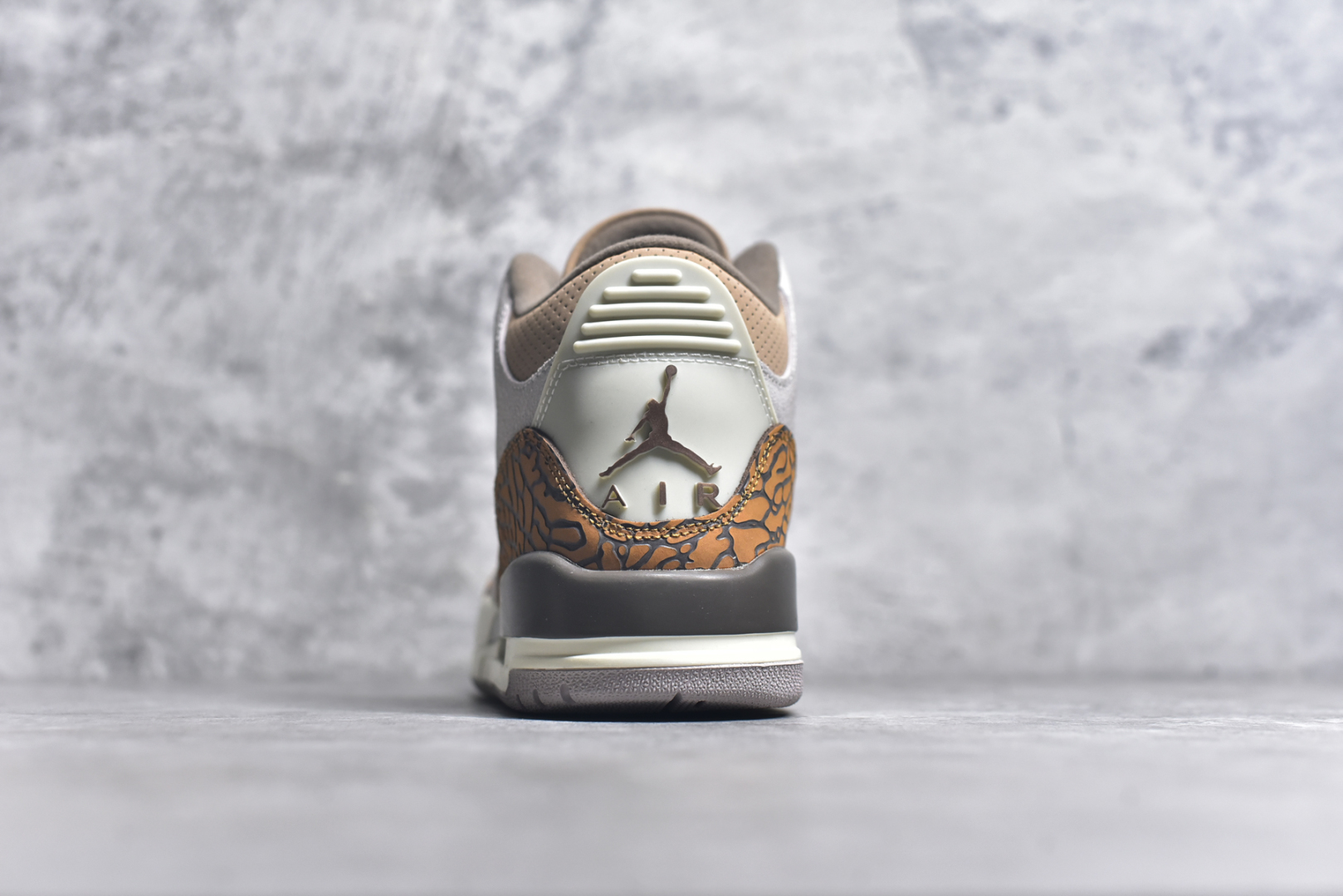 图片[5]-#秒杀 外贸版福利特价 Air Jordan AJ3 系列 原纸板楦头开发 鞋型匹配公司货 正确鞋舌立体高频 最新原厂底模 大底卡色咬花完美 鞋柜必备鞋款 终端现货供应 尺码：36 36.5 37.5 38 38.5 39 40 40.5 41 42 42.5 43 44 44.5 45 46 47.5-选品中心
