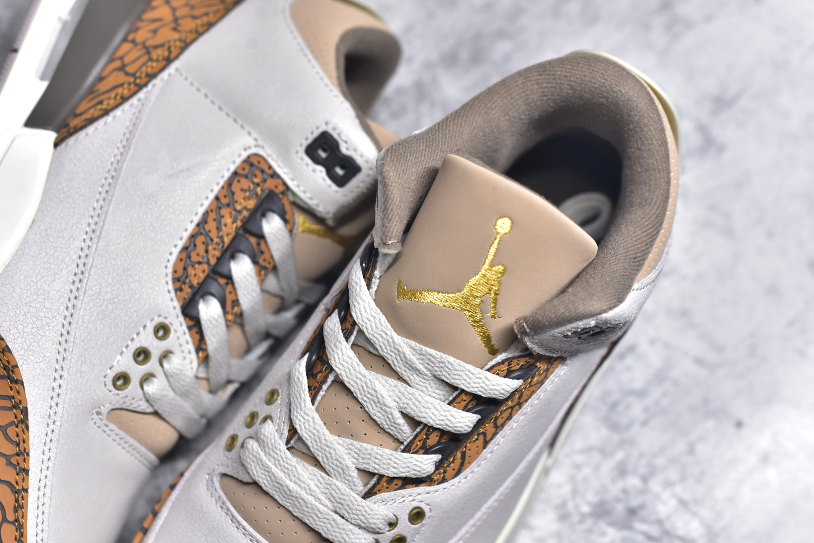 图片[9]-#秒杀 外贸版福利特价 Air Jordan AJ3 系列 原纸板楦头开发 鞋型匹配公司货 正确鞋舌立体高频 最新原厂底模 大底卡色咬花完美 鞋柜必备鞋款 终端现货供应 尺码：36 36.5 37.5 38 38.5 39 40 40.5 41 42 42.5 43 44 44.5 45 46 47.5-选品中心