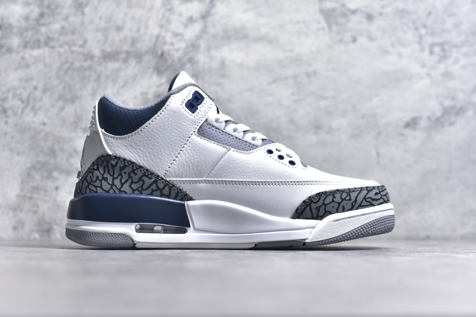 图片[3]-#秒杀 外贸版福利特价 Air Jordan AJ3 系列 原纸板楦头开发 鞋型匹配公司货 正确鞋舌立体高频 最新原厂底模 大底卡色咬花完美 鞋柜必备鞋款 终端现货供应 尺码：36 36.5 37.5 38 38.5 39 40 40.5 41 42 42.5 43 44 44.5 45 46 47.5-选品中心