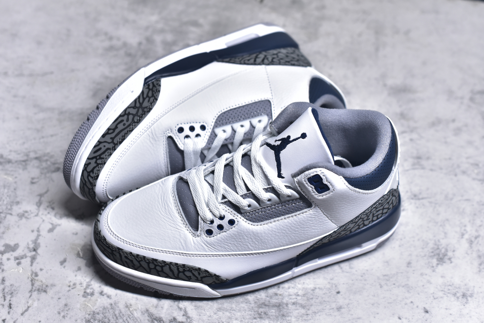 图片[7]-#秒杀 外贸版福利特价 Air Jordan AJ3 系列 原纸板楦头开发 鞋型匹配公司货 正确鞋舌立体高频 最新原厂底模 大底卡色咬花完美 鞋柜必备鞋款 终端现货供应 尺码：36 36.5 37.5 38 38.5 39 40 40.5 41 42 42.5 43 44 44.5 45 46 47.5-选品中心