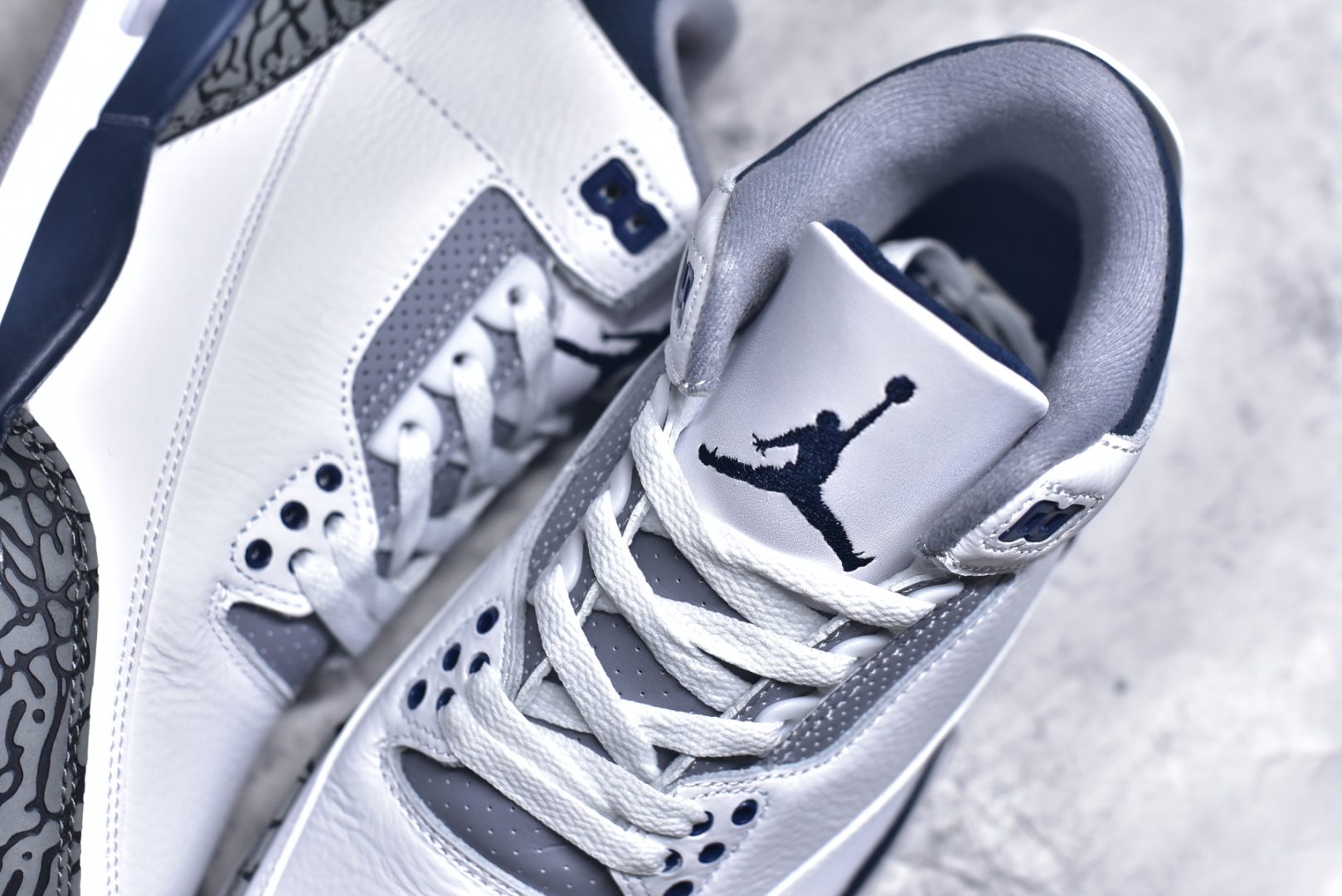 图片[9]-#秒杀 外贸版福利特价 Air Jordan AJ3 系列 原纸板楦头开发 鞋型匹配公司货 正确鞋舌立体高频 最新原厂底模 大底卡色咬花完美 鞋柜必备鞋款 终端现货供应 尺码：36 36.5 37.5 38 38.5 39 40 40.5 41 42 42.5 43 44 44.5 45 46 47.5-选品中心