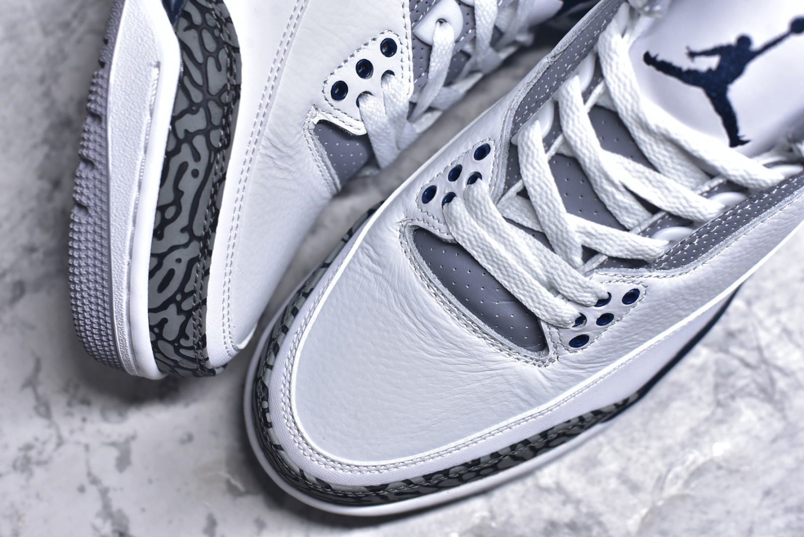 图片[8]-#秒杀 外贸版福利特价 Air Jordan AJ3 系列 原纸板楦头开发 鞋型匹配公司货 正确鞋舌立体高频 最新原厂底模 大底卡色咬花完美 鞋柜必备鞋款 终端现货供应 尺码：36 36.5 37.5 38 38.5 39 40 40.5 41 42 42.5 43 44 44.5 45 46 47.5-选品中心
