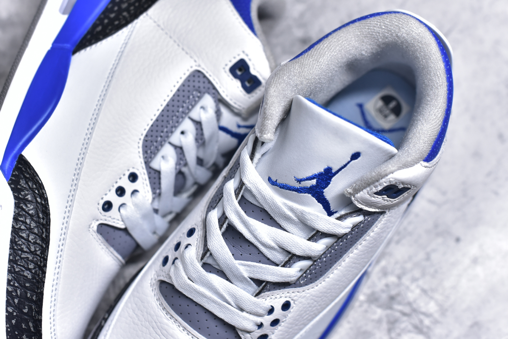 图片[9]-#秒杀 外贸版福利特价 Air Jordan AJ3 系列 原纸板楦头开发 鞋型匹配公司货 正确鞋舌立体高频 最新原厂底模 大底卡色咬花完美 鞋柜必备鞋款 终端现货供应 尺码：36 36.5 37.5 38 38.5 39 40 40.5 41 42 42.5 43 44 44.5 45 46 47.5-选品中心