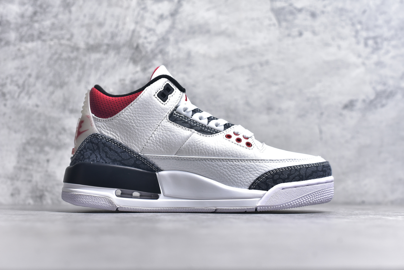 图片[3]-#秒杀 外贸版福利特价 Air Jordan AJ3 系列 原纸板楦头开发 鞋型匹配公司货 正确鞋舌立体高频 最新原厂底模 大底卡色咬花完美 鞋柜必备鞋款 终端现货供应 尺码：36 36.5 37.5 38 38.5 39 40 40.5 41 42 42.5 43 44 44.5 45 46 47.5-选品中心