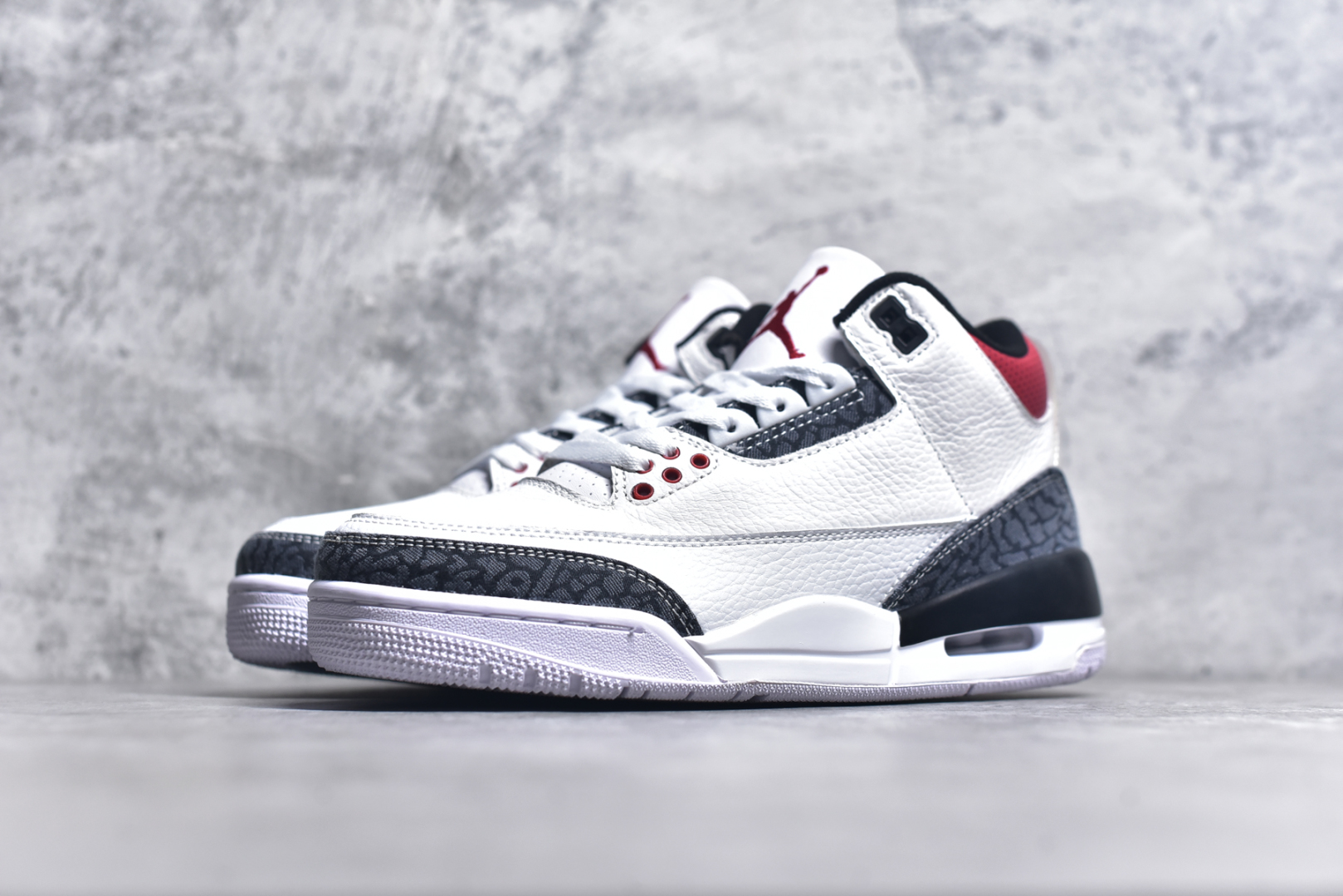 图片[2]-#秒杀 外贸版福利特价 Air Jordan AJ3 系列 原纸板楦头开发 鞋型匹配公司货 正确鞋舌立体高频 最新原厂底模 大底卡色咬花完美 鞋柜必备鞋款 终端现货供应 尺码：36 36.5 37.5 38 38.5 39 40 40.5 41 42 42.5 43 44 44.5 45 46 47.5-选品中心