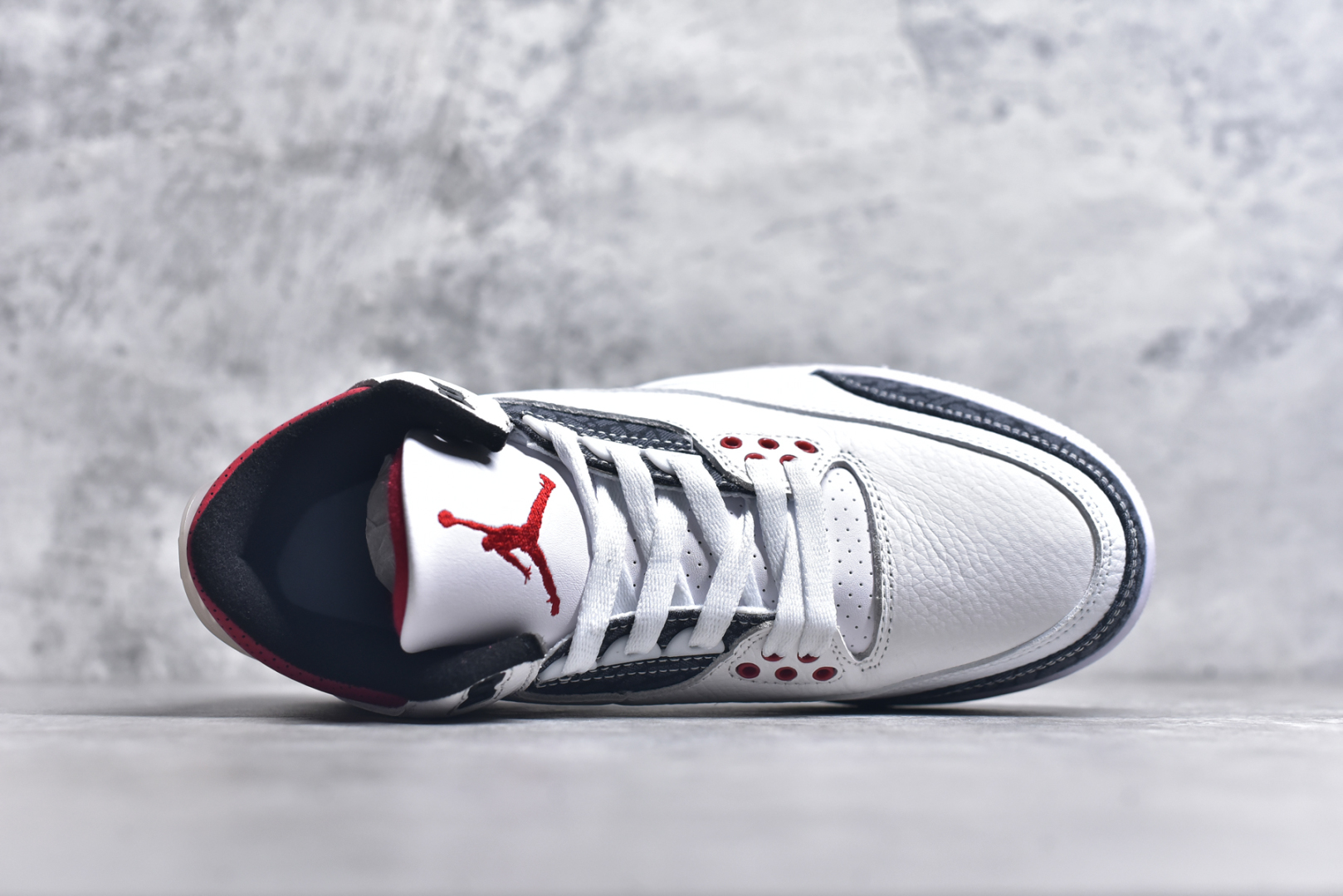 图片[4]-#秒杀 外贸版福利特价 Air Jordan AJ3 系列 原纸板楦头开发 鞋型匹配公司货 正确鞋舌立体高频 最新原厂底模 大底卡色咬花完美 鞋柜必备鞋款 终端现货供应 尺码：36 36.5 37.5 38 38.5 39 40 40.5 41 42 42.5 43 44 44.5 45 46 47.5-选品中心