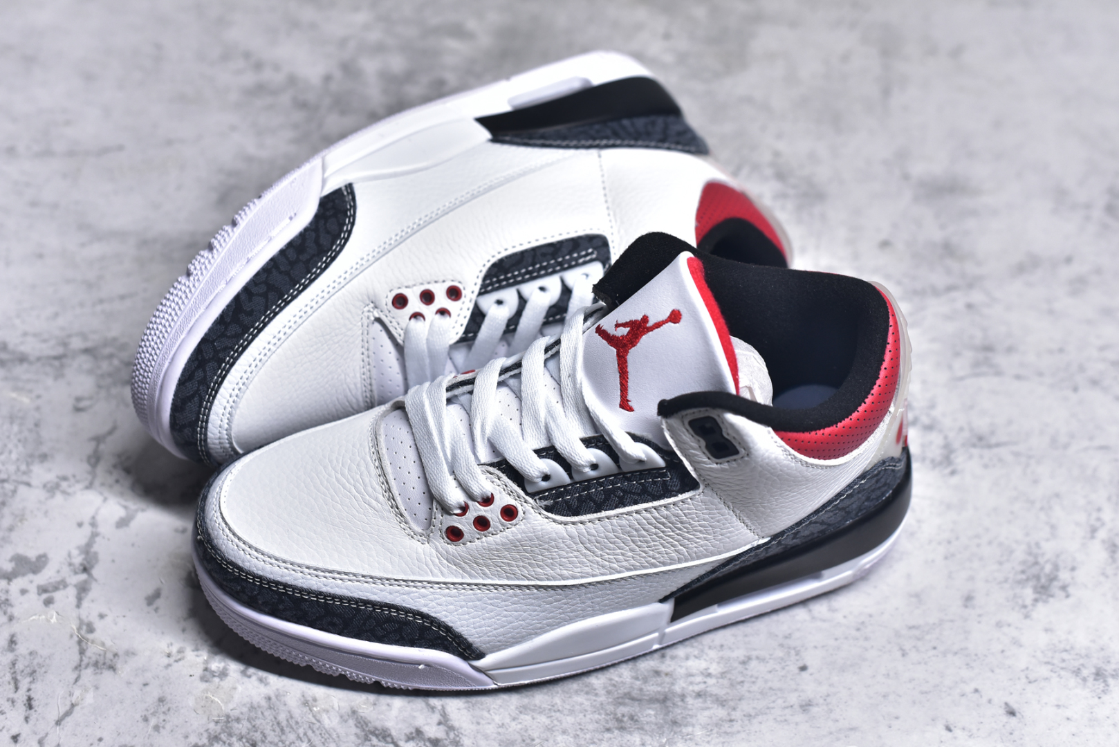 图片[7]-#秒杀 外贸版福利特价 Air Jordan AJ3 系列 原纸板楦头开发 鞋型匹配公司货 正确鞋舌立体高频 最新原厂底模 大底卡色咬花完美 鞋柜必备鞋款 终端现货供应 尺码：36 36.5 37.5 38 38.5 39 40 40.5 41 42 42.5 43 44 44.5 45 46 47.5-选品中心