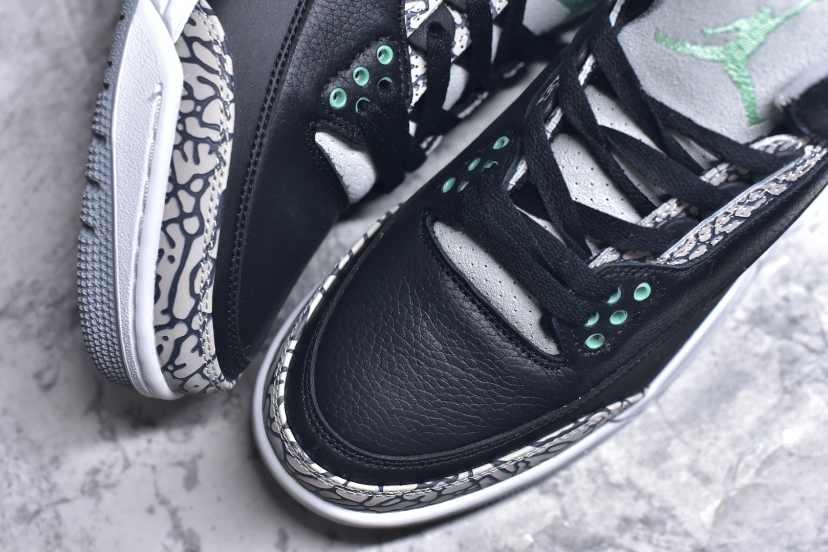 图片[8]-#秒杀 外贸版福利特价 Air Jordan AJ3 系列 原纸板楦头开发 鞋型匹配公司货 正确鞋舌立体高频 最新原厂底模 大底卡色咬花完美 鞋柜必备鞋款 终端现货供应 尺码：36 36.5 37.5 38 38.5 39 40 40.5 41 42 42.5 43 44 44.5 45 46 47.5-选品中心