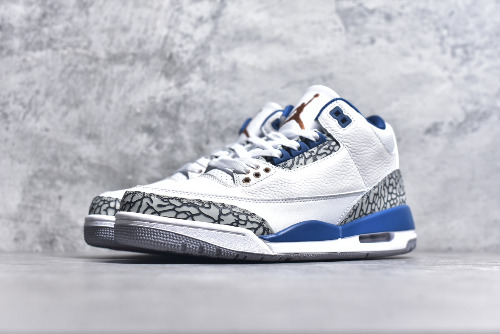 图片[2]-#秒杀 外贸版福利特价 Air Jordan AJ3 系列 原纸板楦头开发 鞋型匹配公司货 正确鞋舌立体高频 最新原厂底模 大底卡色咬花完美 鞋柜必备鞋款 终端现货供应 尺码：36 36.5 37.5 38 38.5 39 40 40.5 41 42 42.5 43 44 44.5 45 46 47.5-选品中心