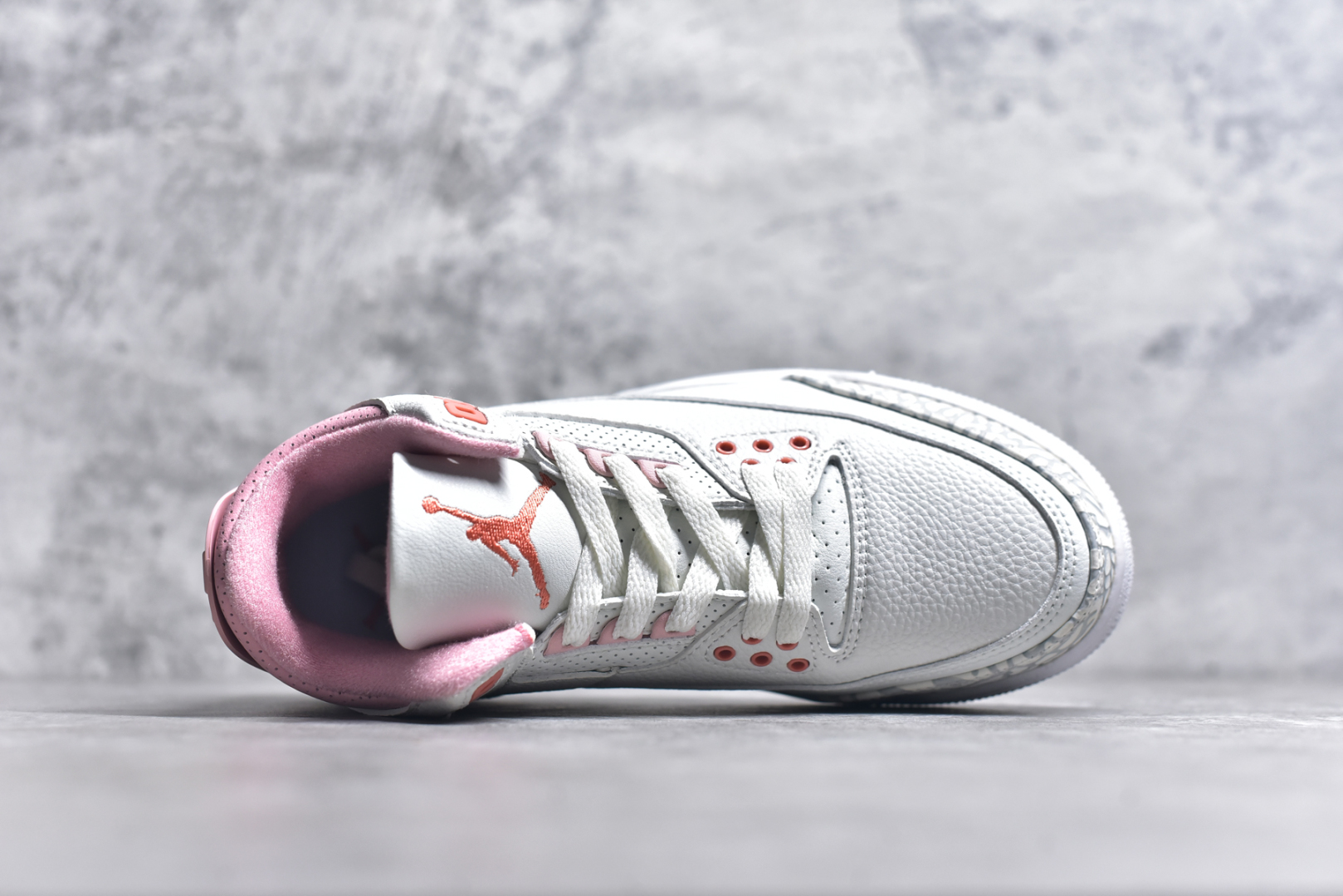图片[4]-#秒杀 外贸版福利特价 Air Jordan AJ3 系列 原纸板楦头开发 鞋型匹配公司货 正确鞋舌立体高频 最新原厂底模 大底卡色咬花完美 鞋柜必备鞋款 终端现货供应 尺码：36 36.5 37.5 38 38.5 39 40 40.5 41 42 42.5 43 44 44.5 45 46 47.5-选品中心
