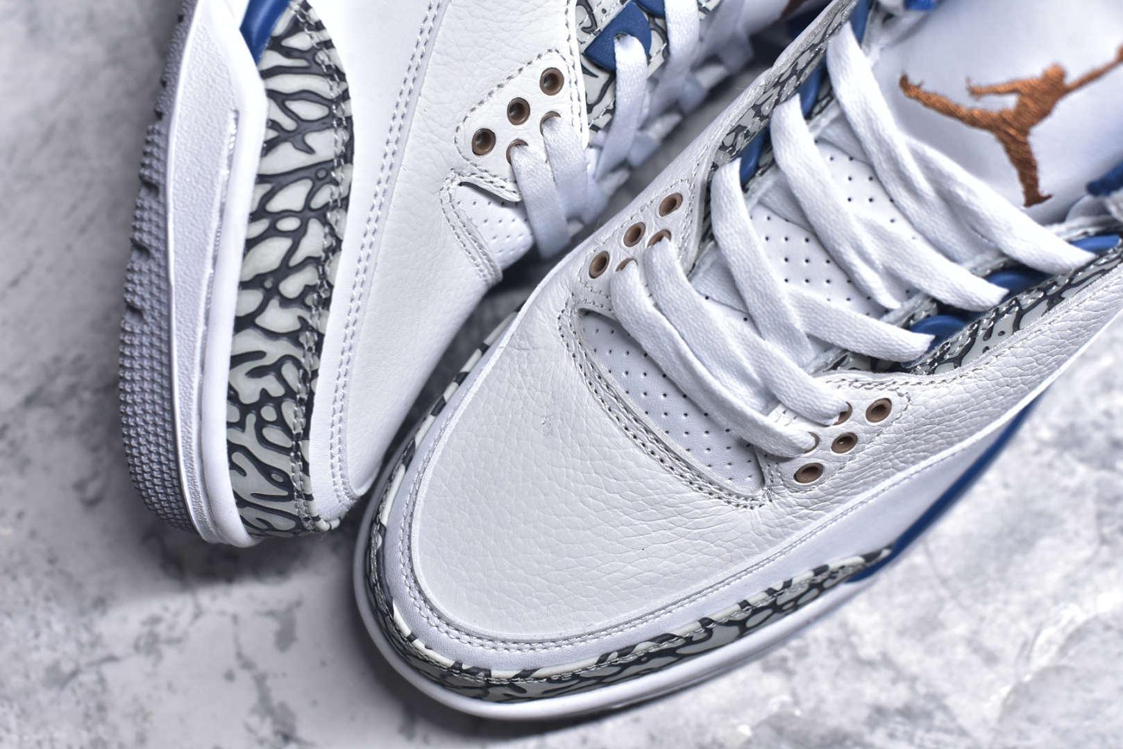 图片[8]-#秒杀 外贸版福利特价 Air Jordan AJ3 系列 原纸板楦头开发 鞋型匹配公司货 正确鞋舌立体高频 最新原厂底模 大底卡色咬花完美 鞋柜必备鞋款 终端现货供应 尺码：36 36.5 37.5 38 38.5 39 40 40.5 41 42 42.5 43 44 44.5 45 46 47.5-选品中心