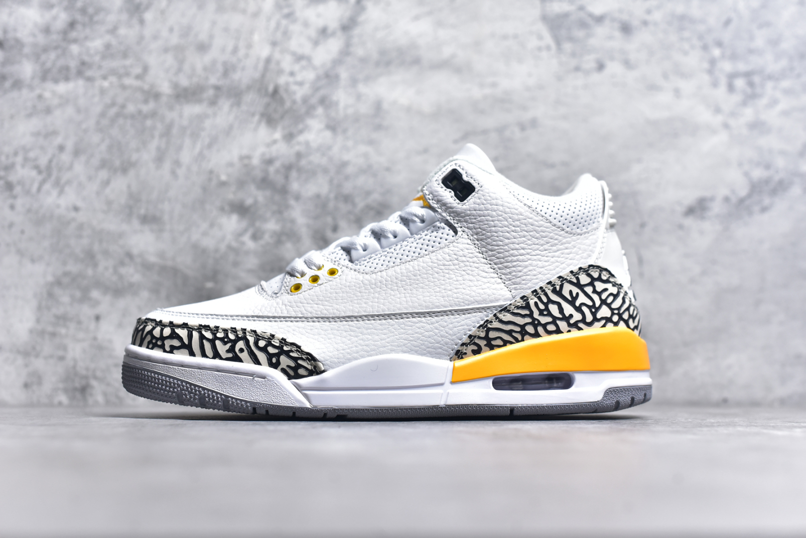#秒杀 外贸版福利特价 Air Jordan AJ3 系列 原纸板楦头开发 鞋型匹配公司货 正确鞋舌立体高频 最新原厂底模 大底卡色咬花完美 鞋柜必备鞋款 终端现货供应 尺码：36 36.5 37.5 38 38.5 39 40 40.5 41 42 42.5 43 44 44.5 45 46 47.5-选品中心