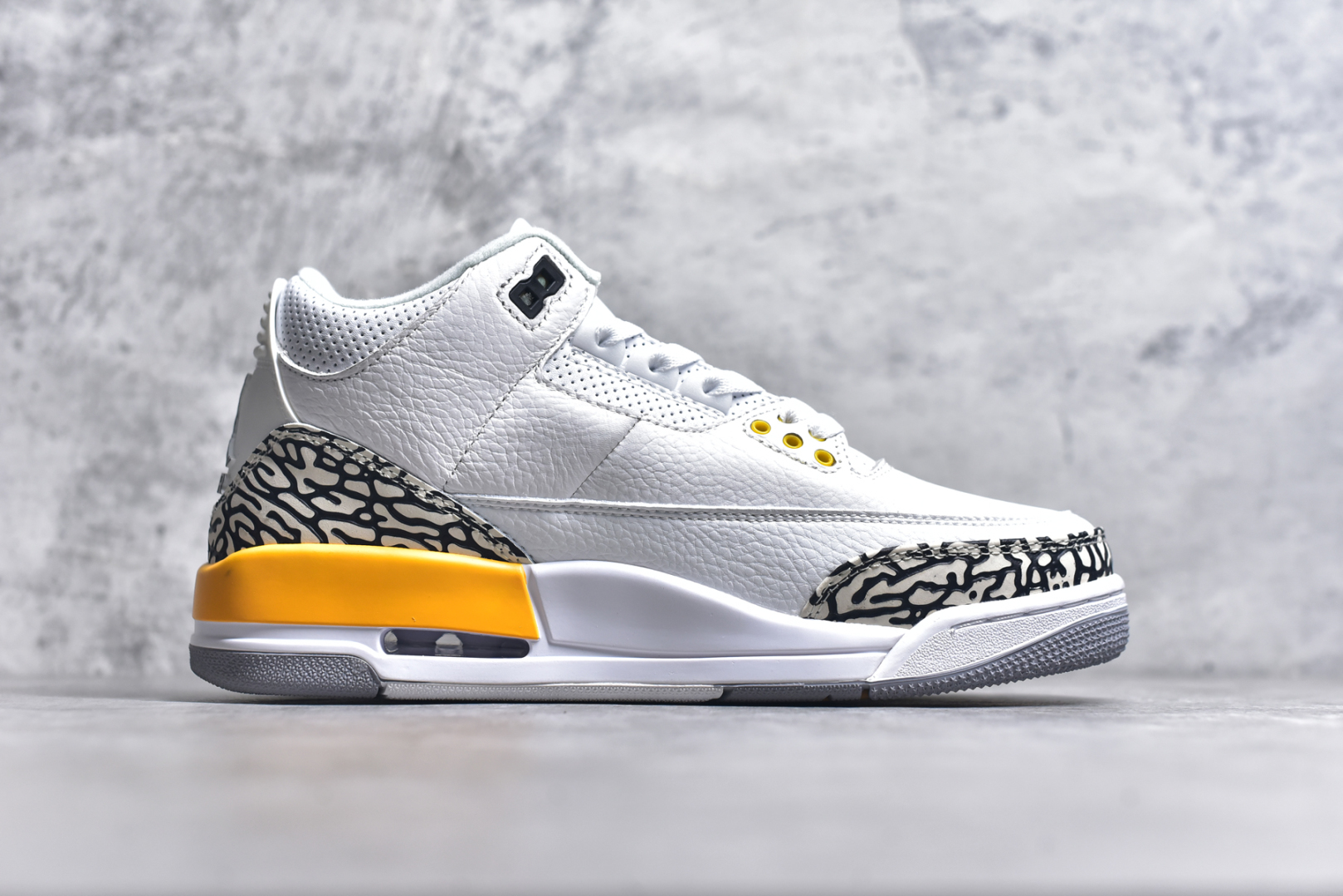 图片[3]-#秒杀 外贸版福利特价 Air Jordan AJ3 系列 原纸板楦头开发 鞋型匹配公司货 正确鞋舌立体高频 最新原厂底模 大底卡色咬花完美 鞋柜必备鞋款 终端现货供应 尺码：36 36.5 37.5 38 38.5 39 40 40.5 41 42 42.5 43 44 44.5 45 46 47.5-选品中心
