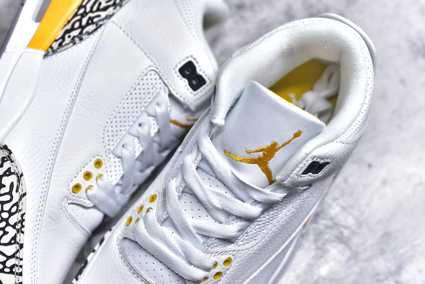 图片[9]-#秒杀 外贸版福利特价 Air Jordan AJ3 系列 原纸板楦头开发 鞋型匹配公司货 正确鞋舌立体高频 最新原厂底模 大底卡色咬花完美 鞋柜必备鞋款 终端现货供应 尺码：36 36.5 37.5 38 38.5 39 40 40.5 41 42 42.5 43 44 44.5 45 46 47.5-选品中心