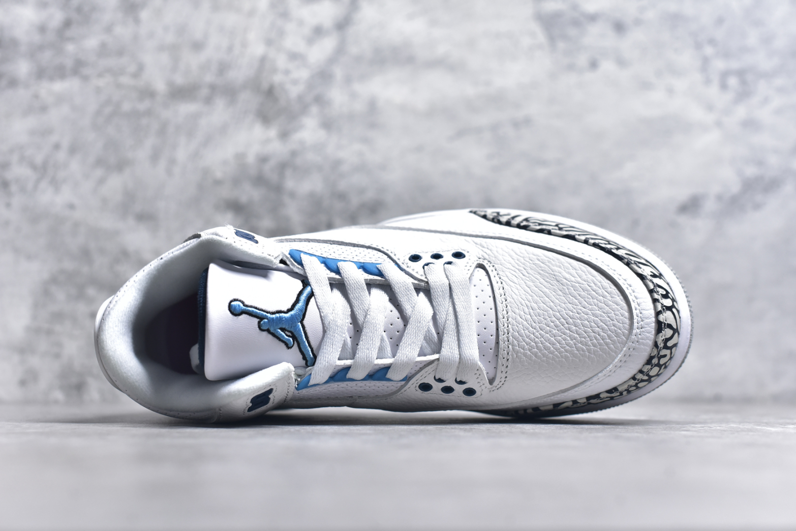 图片[4]-#秒杀 外贸版福利特价 Air Jordan AJ3 系列 原纸板楦头开发 鞋型匹配公司货 正确鞋舌立体高频 最新原厂底模 大底卡色咬花完美 鞋柜必备鞋款 终端现货供应 尺码：36 36.5 37.5 38 38.5 39 40 40.5 41 42 42.5 43 44 44.5 45 46 47.5-选品中心