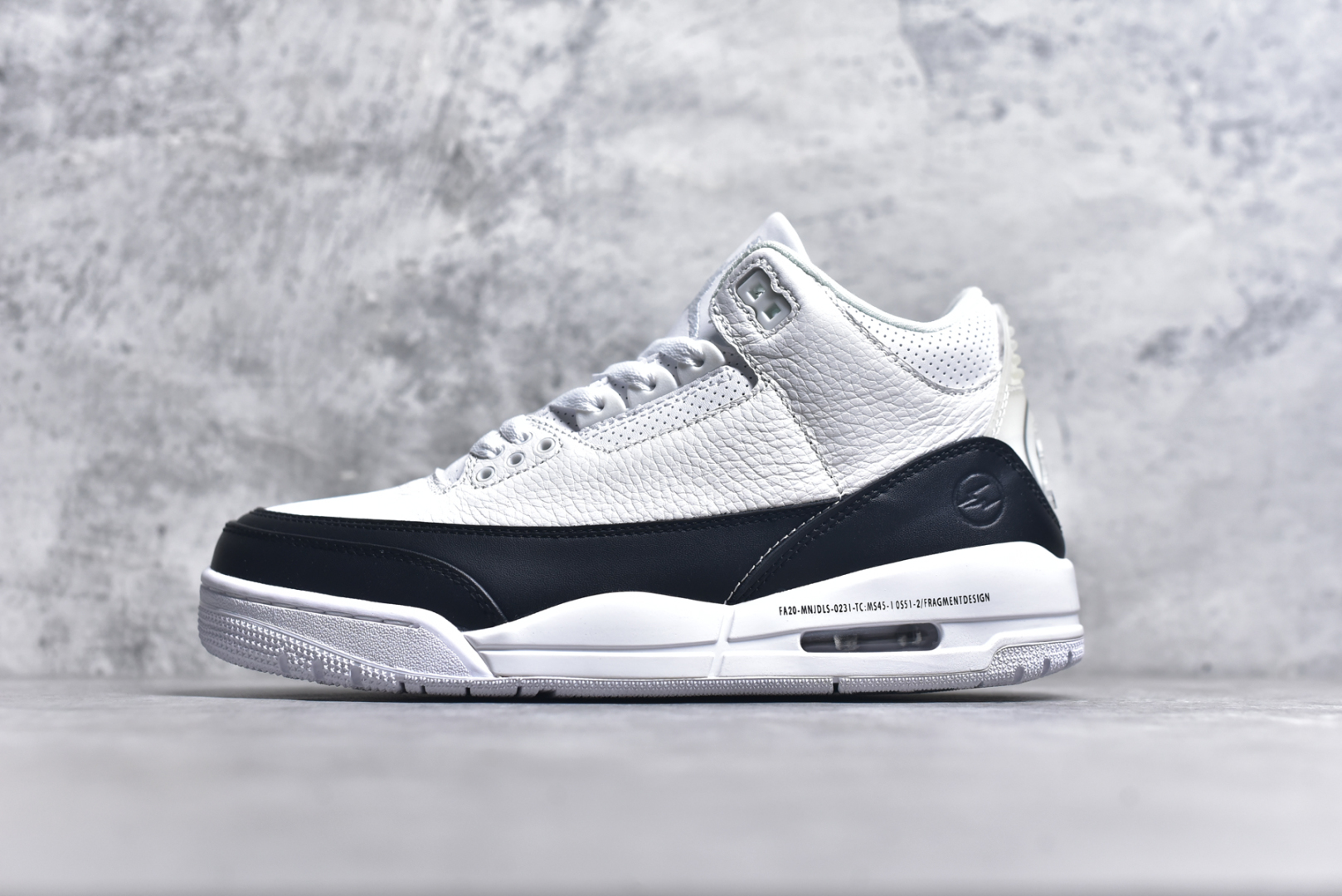 #秒杀 外贸版福利特价 Air Jordan AJ3 系列 原纸板楦头开发 鞋型匹配公司货 正确鞋舌立体高频 最新原厂底模 大底卡色咬花完美 鞋柜必备鞋款 终端现货供应 尺码：36 36.5 37.5 38 38.5 39 40 40.5 41 42 42.5 43 44 44.5 45 46 47.5-选品中心