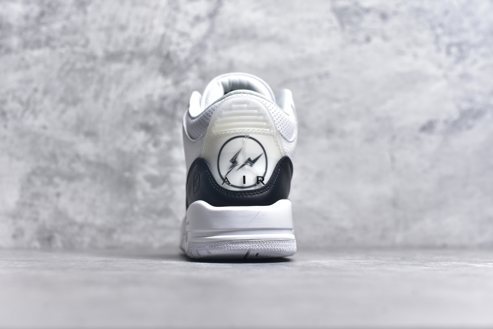 图片[5]-#秒杀 外贸版福利特价 Air Jordan AJ3 系列 原纸板楦头开发 鞋型匹配公司货 正确鞋舌立体高频 最新原厂底模 大底卡色咬花完美 鞋柜必备鞋款 终端现货供应 尺码：36 36.5 37.5 38 38.5 39 40 40.5 41 42 42.5 43 44 44.5 45 46 47.5-选品中心