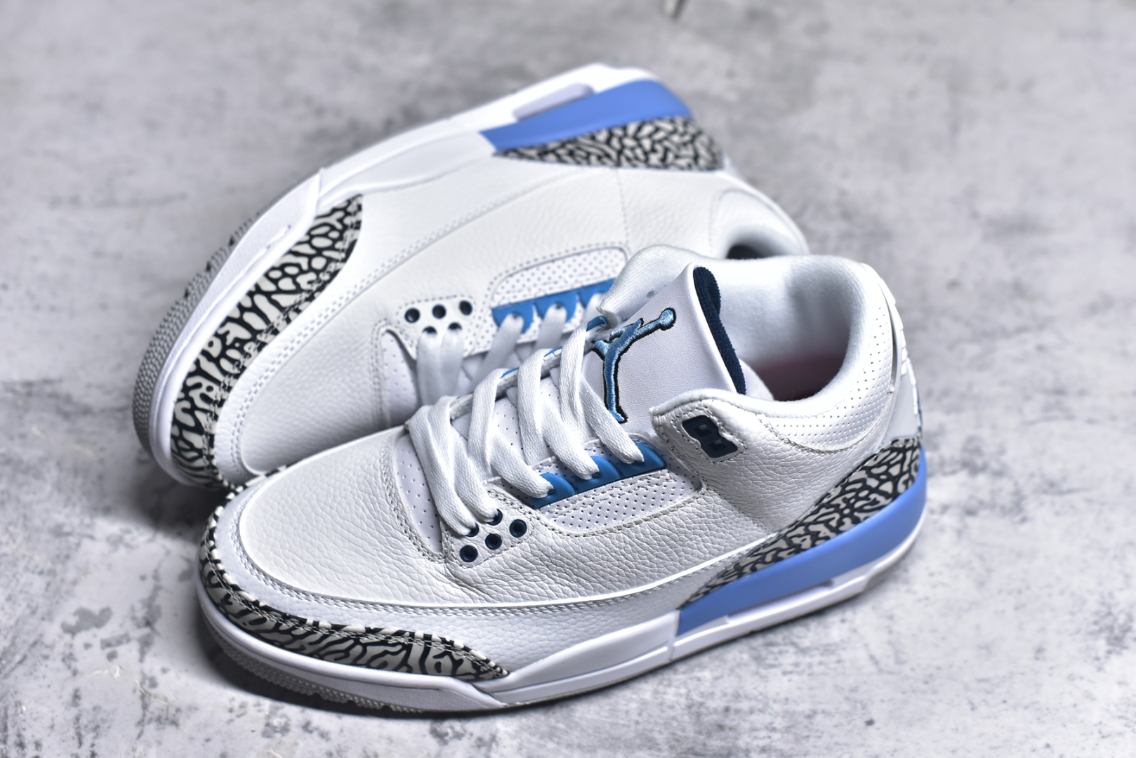 图片[7]-#秒杀 外贸版福利特价 Air Jordan AJ3 系列 原纸板楦头开发 鞋型匹配公司货 正确鞋舌立体高频 最新原厂底模 大底卡色咬花完美 鞋柜必备鞋款 终端现货供应 尺码：36 36.5 37.5 38 38.5 39 40 40.5 41 42 42.5 43 44 44.5 45 46 47.5-选品中心
