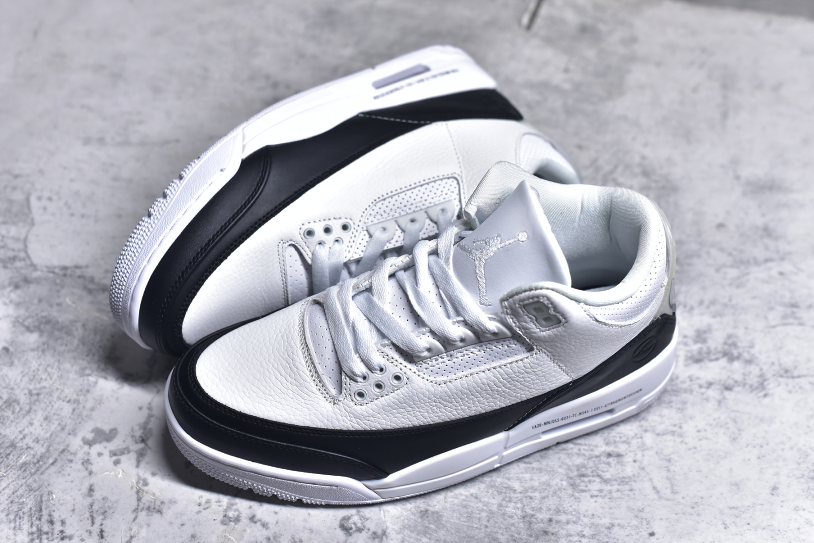 图片[7]-#秒杀 外贸版福利特价 Air Jordan AJ3 系列 原纸板楦头开发 鞋型匹配公司货 正确鞋舌立体高频 最新原厂底模 大底卡色咬花完美 鞋柜必备鞋款 终端现货供应 尺码：36 36.5 37.5 38 38.5 39 40 40.5 41 42 42.5 43 44 44.5 45 46 47.5-选品中心