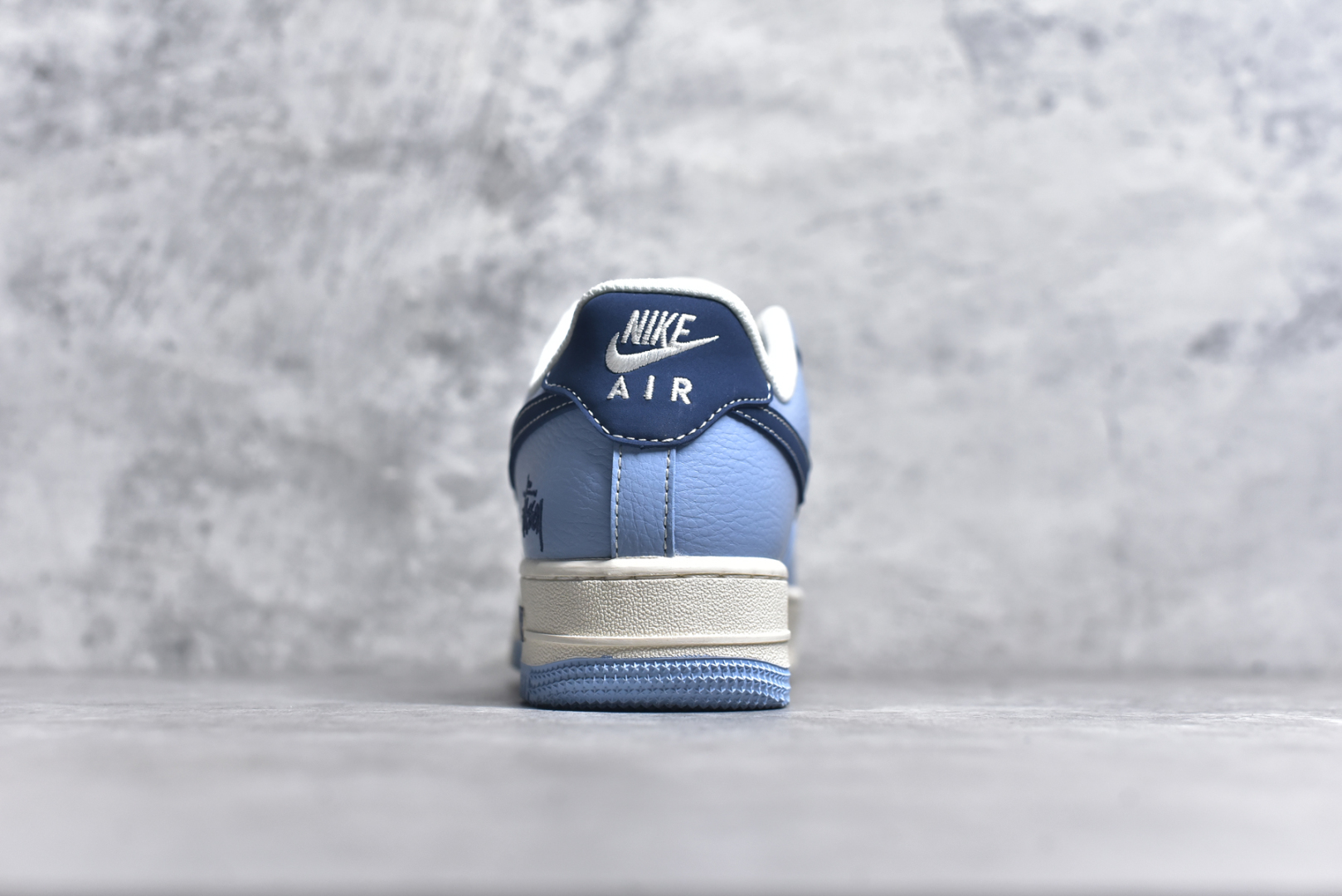 图片[5]-#Nk Air Force 1\’07 Low 斯图西联名 双拼天蓝 空军一号低帮休闲板鞋 XS1958-516 #定制皮料 3M反光 原楦原纸板 纯正版型 清洁度完美 内置全掌气垫 尺码：36 36.5 37.5 38 38.5 39 40 40.5 41 42 42.5 43 44 44.5 45 9.D4-选品中心