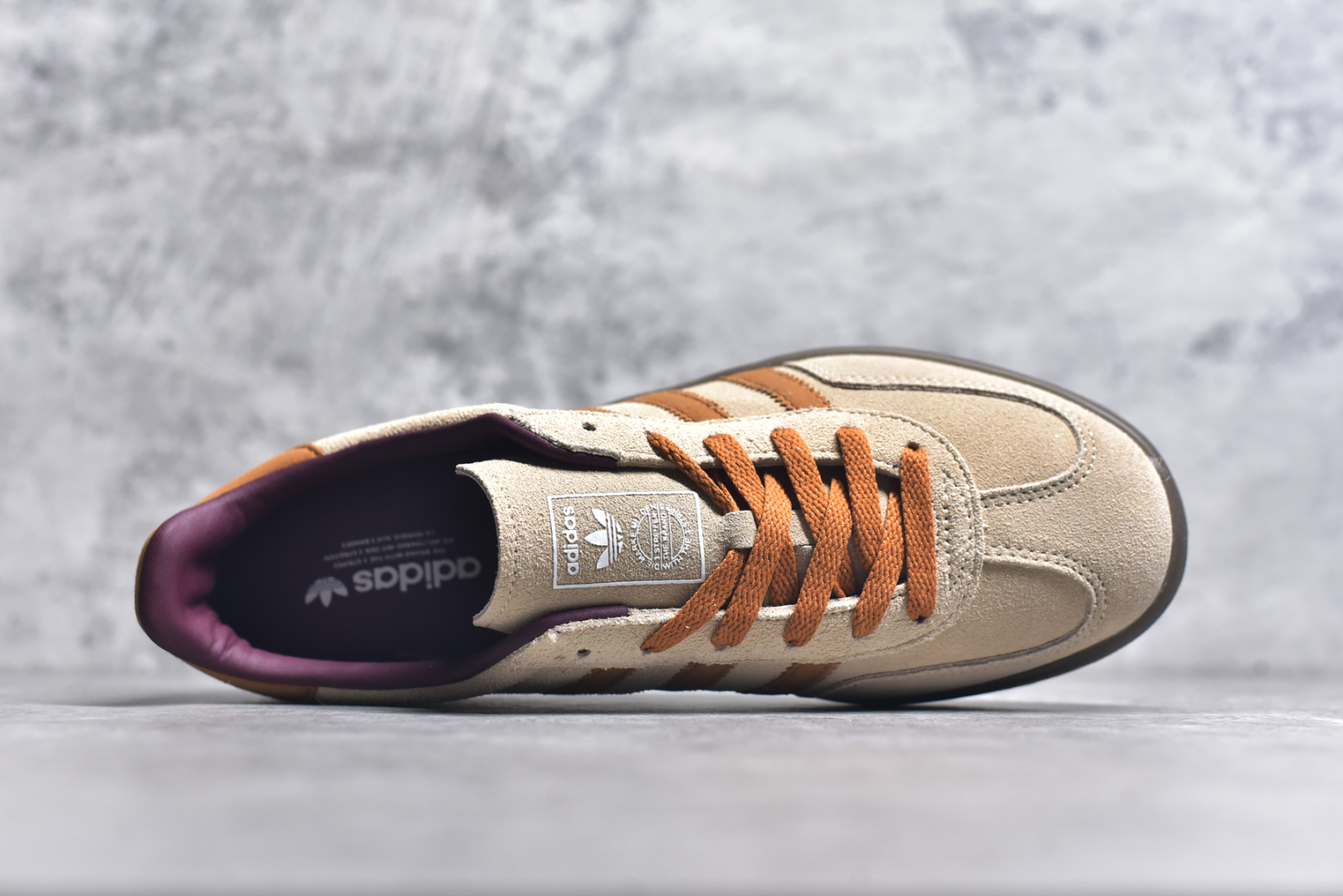 图片[4]-#AD Gazelle Indoor Trainers 羚羊内训系列低帮复古百搭休闲运动德训风板鞋 JH5412 90年代经典的复刻版！自60年代以足球训练鞋面世以来,Gazelle就以其经典设计席卷全球。1991年版本的复刻,再造经典Gazelle。采用皮革打造,搭配浊色细节,让这款经典更加简约。尺码：36 36⅔ 37⅓ 38 38⅔ 39⅓ 40 40⅔ 41⅓ 42 42⅔ 43⅓ 44⅓ 44⅔ 45-选品中心