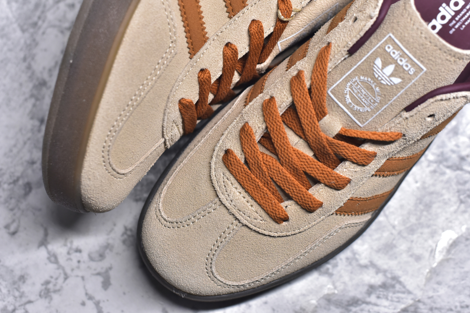 图片[8]-#AD Gazelle Indoor Trainers 羚羊内训系列低帮复古百搭休闲运动德训风板鞋 JH5412 90年代经典的复刻版！自60年代以足球训练鞋面世以来,Gazelle就以其经典设计席卷全球。1991年版本的复刻,再造经典Gazelle。采用皮革打造,搭配浊色细节,让这款经典更加简约。尺码：36 36⅔ 37⅓ 38 38⅔ 39⅓ 40 40⅔ 41⅓ 42 42⅔ 43⅓ 44⅓ 44⅔ 45-选品中心
