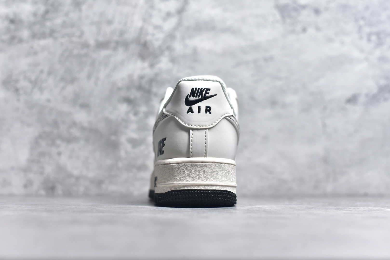 图片[5]-#Nk Air Force 1\’07 Low NIKE联名 米黑多小勾 空军一号低帮休闲板鞋 HH7518-046 #定制皮料 3M反光 原楦原纸板 纯正版型 清洁度完美 内置全掌气垫 尺码：36 36.5 37.5 38 38.5 39 40 40.5 41 42 42.5 43 44 44.5 45 9.D4-选品中心
