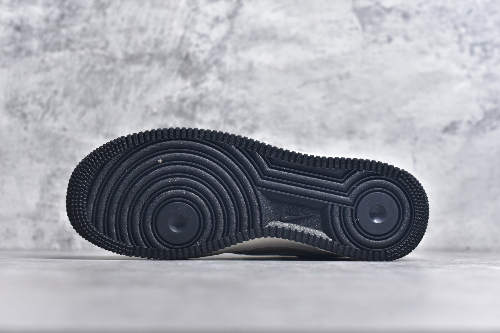 图片[6]-#Nk Air Force 1\’07 Low NIKE联名 米黑多小勾 空军一号低帮休闲板鞋 HH7518-046 #定制皮料 3M反光 原楦原纸板 纯正版型 清洁度完美 内置全掌气垫 尺码：36 36.5 37.5 38 38.5 39 40 40.5 41 42 42.5 43 44 44.5 45 9.D4-选品中心