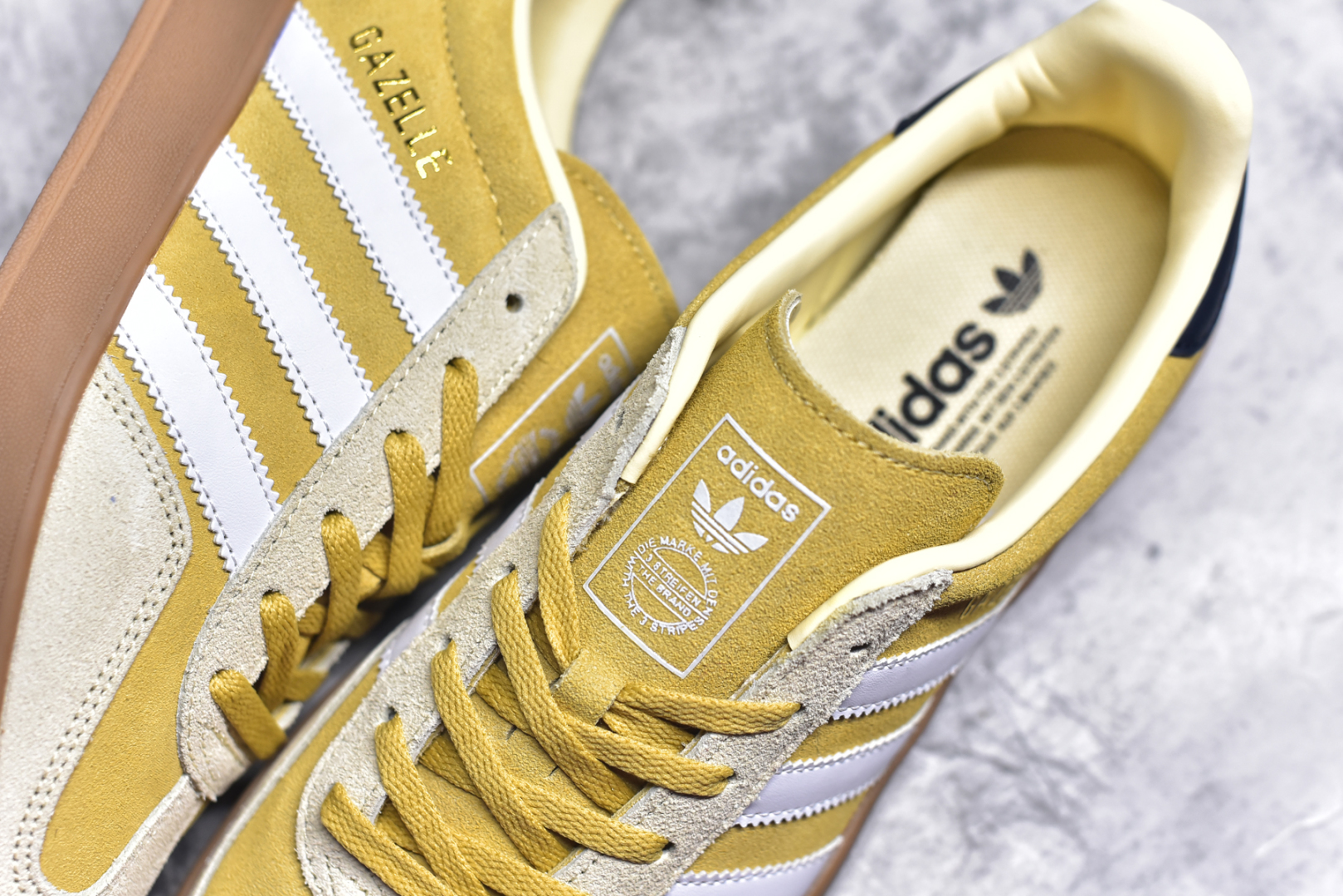 图片[9]-#AD Gazelle Indoor Trainers 羚羊内训系列低帮复古百搭休闲运动德训风板鞋 JI3523 90年代经典的复刻版！自60年代以足球训练鞋面世以来,Gazelle就以其经典设计席卷全球。1991年版本的复刻,再造经典Gazelle。采用皮革打造,搭配浊色细节,让这款经典更加简约。尺码：36 36⅔ 37⅓ 38 38⅔ 39⅓ 40 40⅔ 41⅓ 42 42⅔ 43⅓ 44⅓ 44⅔ 45-选品中心