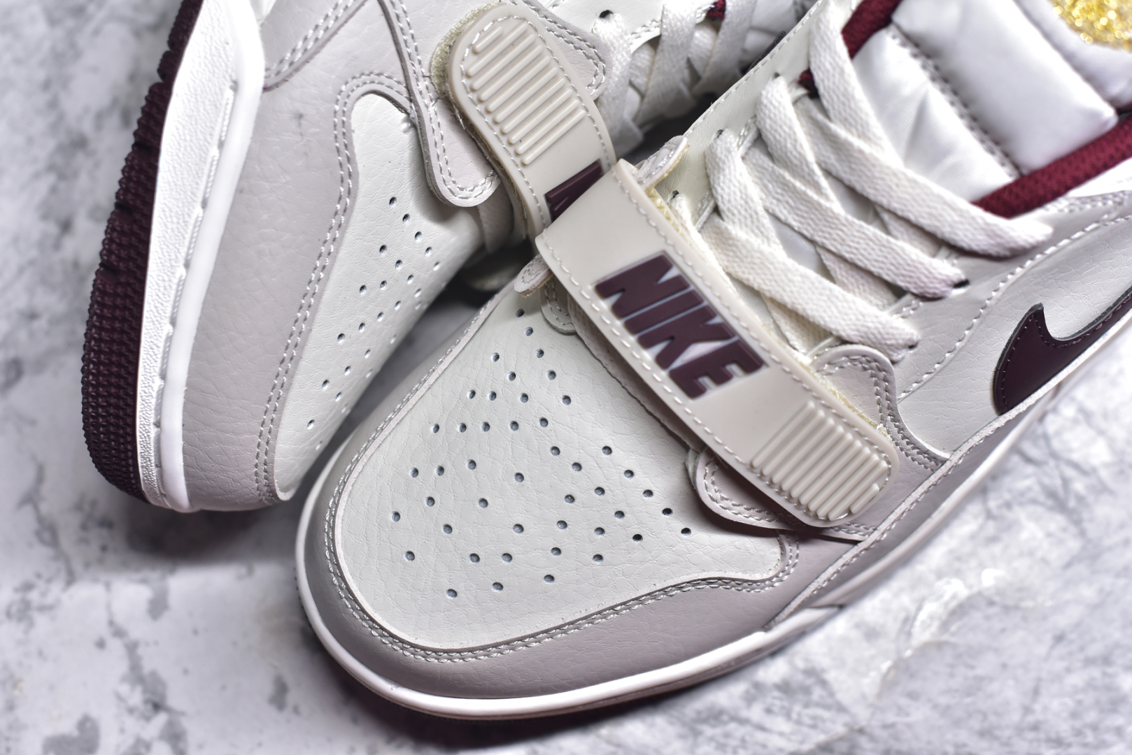 图片[8]-#Air Jordan legacy 312 Low \”Year of The Snak\”蛇年限定乔丹篮球鞋系列 号称 “最强三合一” 的Jordan Legacy 312，自然有着杂交结合的设计，它的名字就展现出它所包含的鞋款元素，312 分别对应了 Air Jordan 3、Air Jordan 1 和 Air Trainer 2，将这三双经典又有不俗人气的鞋款融合，“最强三合一” 的名称由此得来。货号：IB4712-161 尺码：36 36.5 37.5 38 38.5 39 40 40.5 41 42 42.5 43 44 44.5 45 46 47.5-选品中心