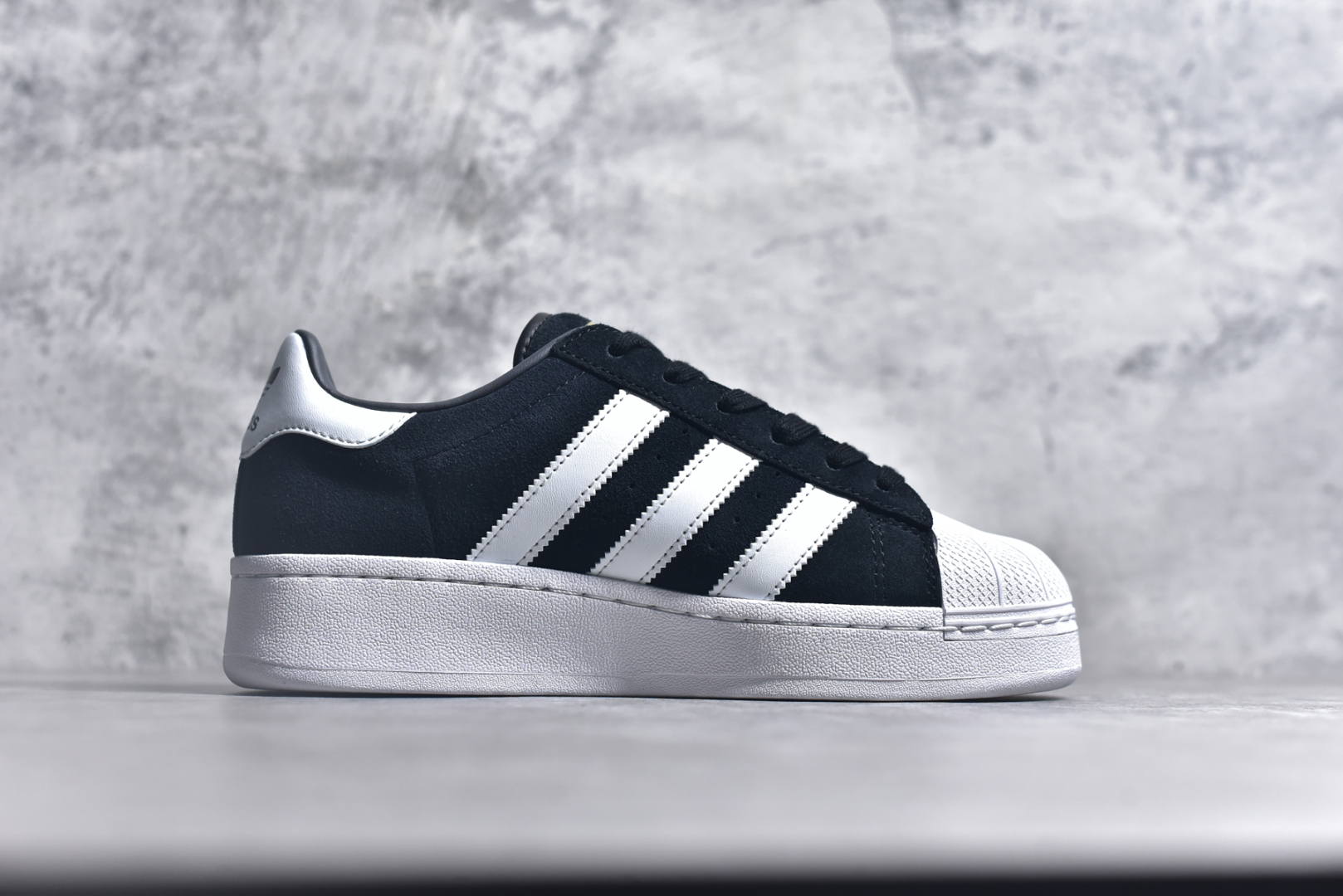 图片[3]-#阿迪达斯/三叶草Adidas Originals Superstar XLG 贝壳头系列低帮厚底松糕经典百搭休闲运动板鞋“皮革黑金LOGO”ID4657 尺码：39⅓ 40 40⅔ 41⅓ 42 42⅔ 43⅓ 44 45-选品中心