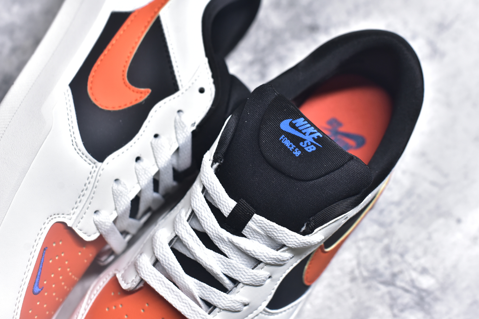 图片[9]-#福利特价NK SB Force 58 空军58系列低帮休闲运动滑板板鞋 鞋面由帆布和麂皮拼接 层次感丰富 搭配硫化外底 耐磨耐穿 鞋舌及中底后跟处饰有SB Logo 表明鞋款身份 采用包边设计 经久耐穿 硫化结构则有效提升灵活性 穿上这款全新推出的创意力作 助你耀动街头 尺码：36 36.5 37.5 38 38.5 39 40 40.5 41 42 42.5 43 44 45-选品中心