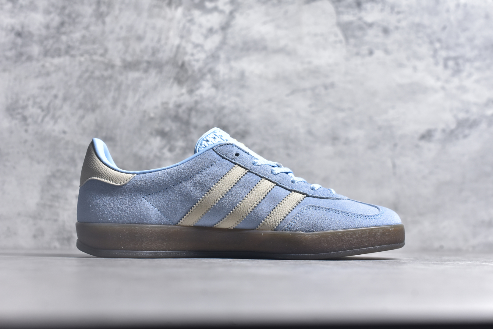 图片[3]-#AD Gazelle Indoor Trainers 羚羊内训系列低帮复古百搭休闲运动德训风板鞋 JI2717 90年代经典的复刻版！自60年代以足球训练鞋面世以来,Gazelle就以其经典设计席卷全球。1991年版本的复刻,再造经典Gazelle。采用皮革打造,搭配浊色细节,让这款经典更加简约。尺码：36 36⅔ 37⅓ 38 38⅔ 39⅓ 40 40⅔ 41⅓ 42 42⅔ 43⅓ 44⅓ 44⅔ 45-选品中心