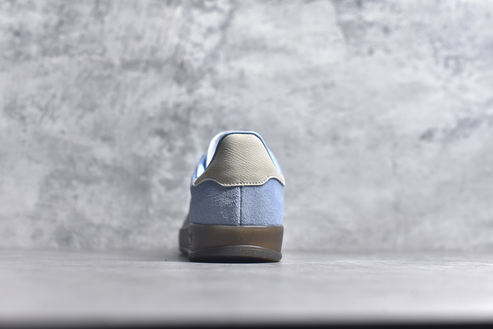 图片[5]-#AD Gazelle Indoor Trainers 羚羊内训系列低帮复古百搭休闲运动德训风板鞋 JI2717 90年代经典的复刻版！自60年代以足球训练鞋面世以来,Gazelle就以其经典设计席卷全球。1991年版本的复刻,再造经典Gazelle。采用皮革打造,搭配浊色细节,让这款经典更加简约。尺码：36 36⅔ 37⅓ 38 38⅔ 39⅓ 40 40⅔ 41⅓ 42 42⅔ 43⅓ 44⅓ 44⅔ 45-选品中心